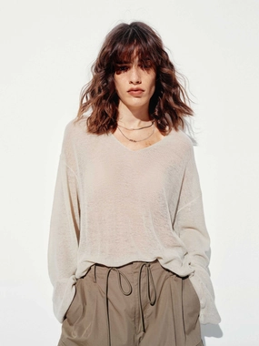 Lightweight Loose Knit Sweater Bonded Seam Technique