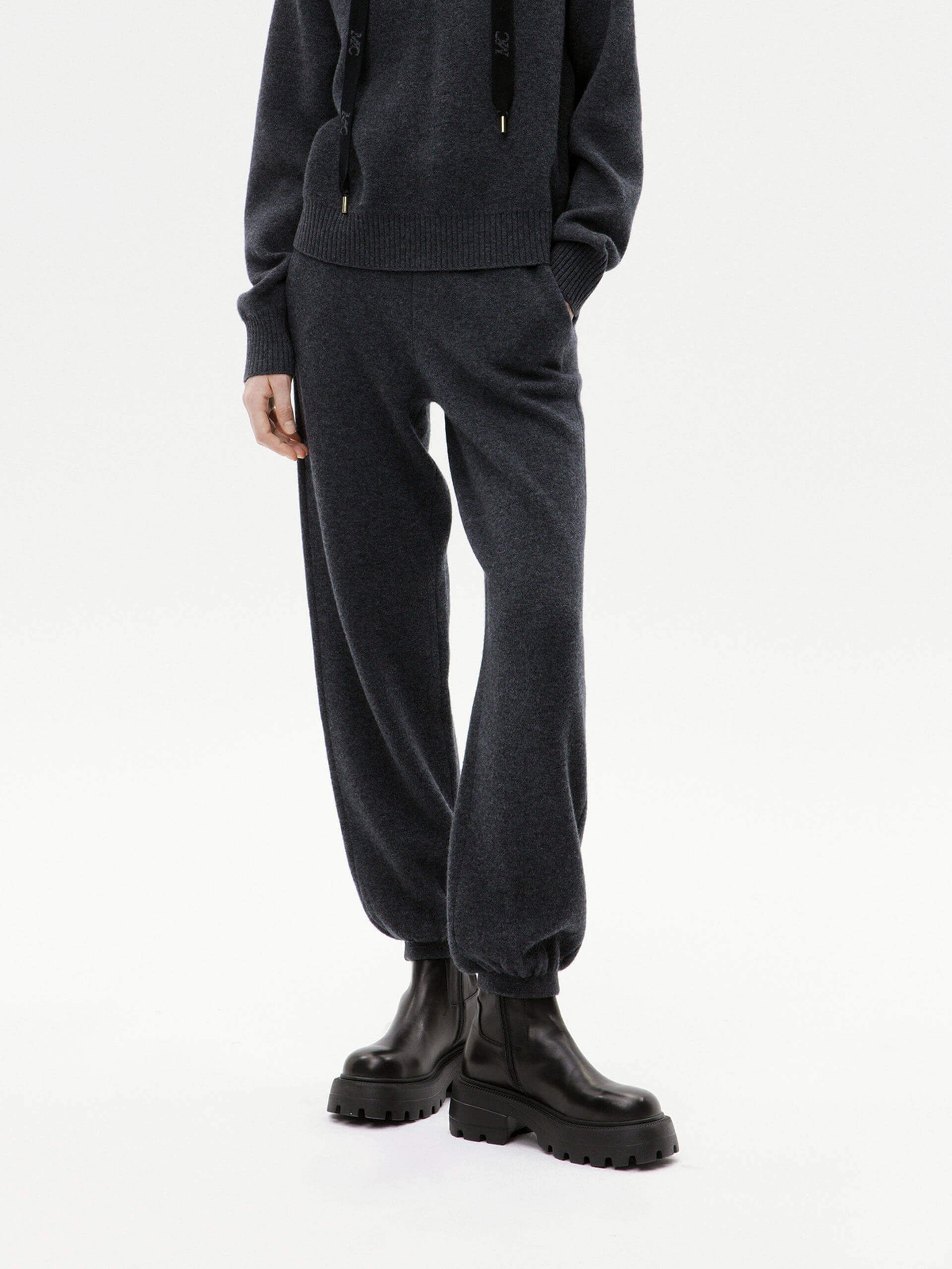Cozy Comfort Include Cashmere Soft Joggers