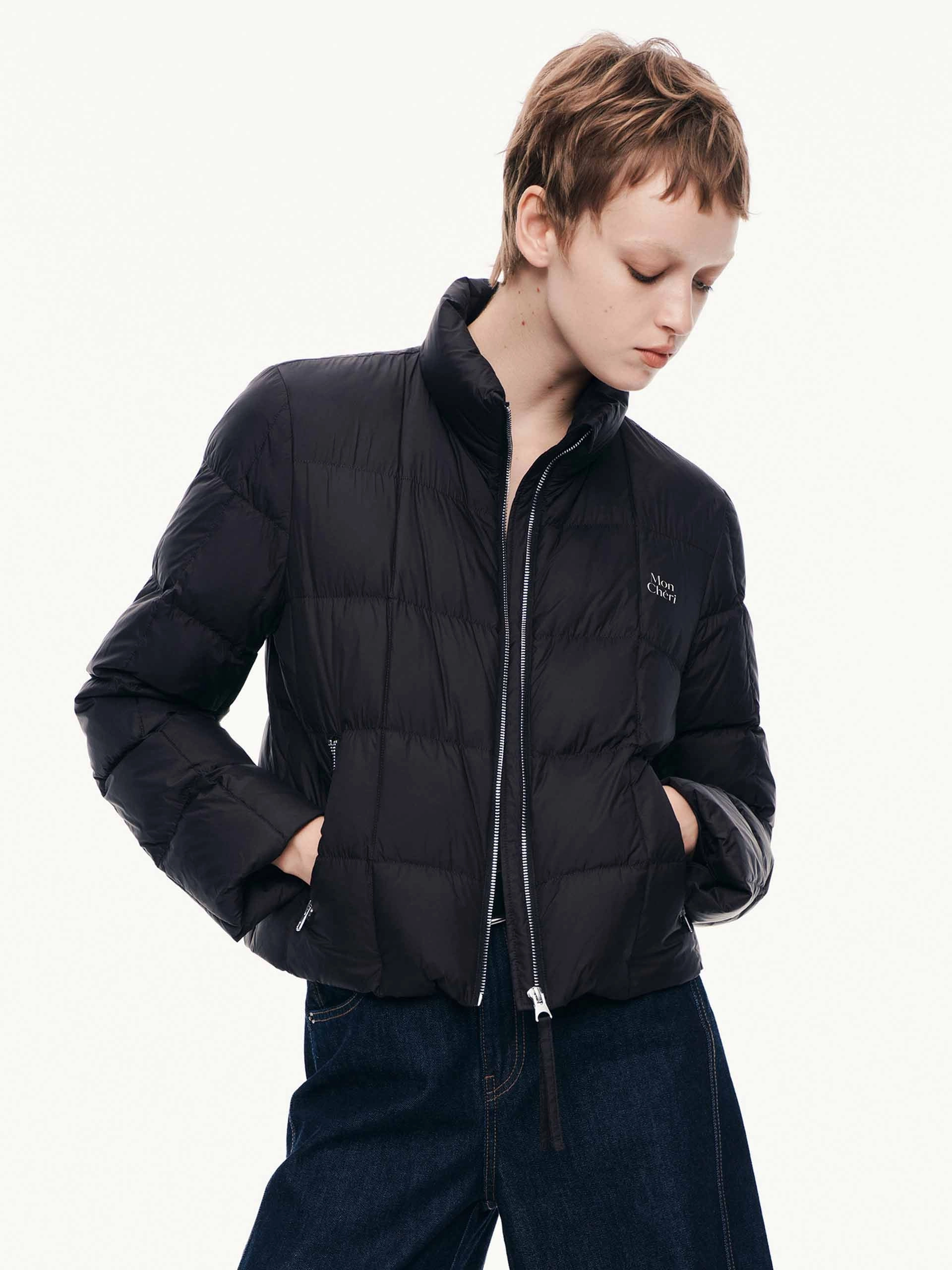 Many Pockets Non Irritating Lining Lightweight Zipper Down Jacket