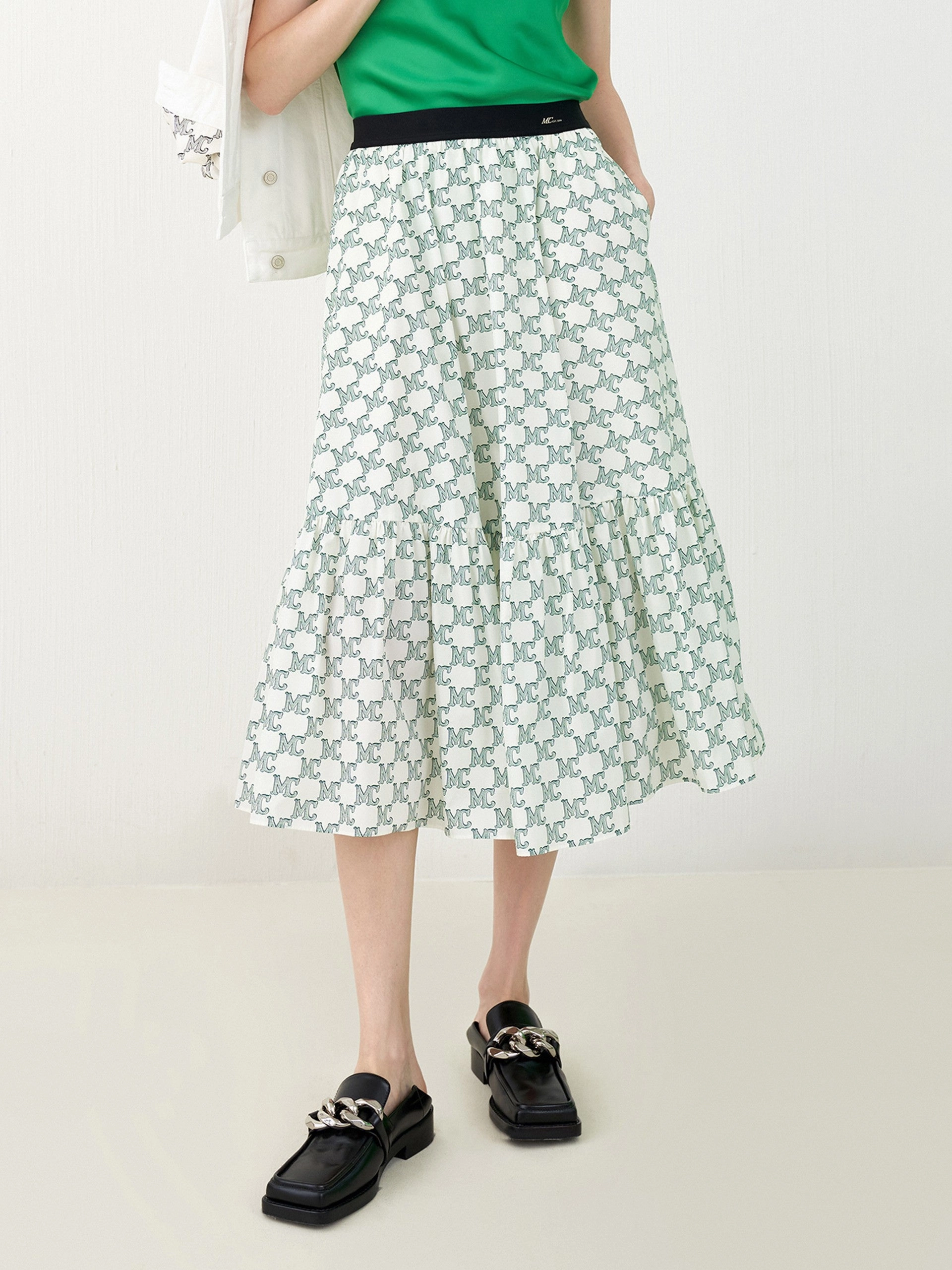 Minimal Edge Logo Print Ruffle Midi Skirt