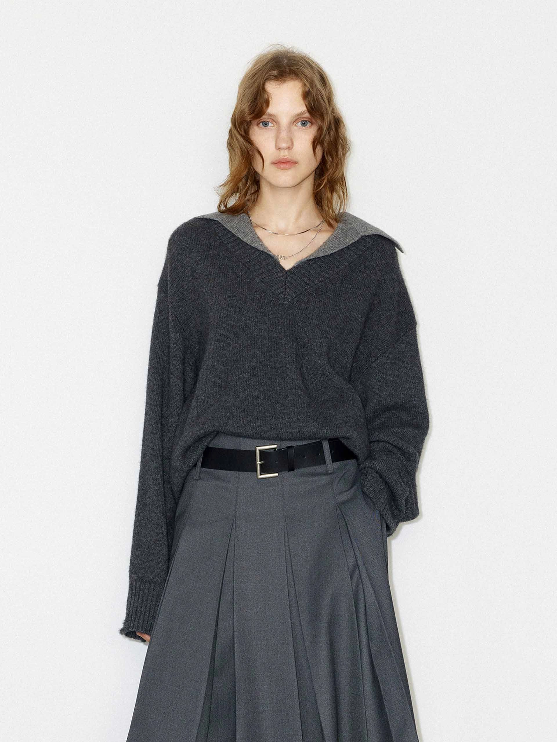 Wrinkle Resistant Weave Loose Contrast Collar Sweater