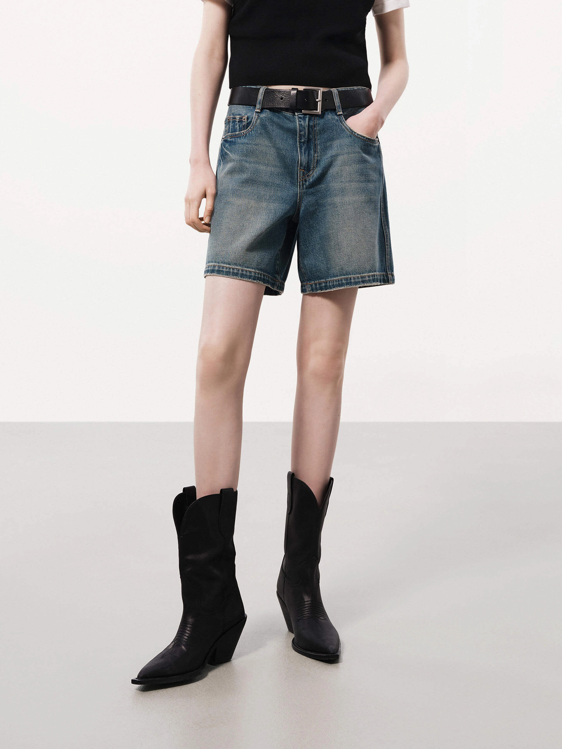 Loose Fit Denim Shorts Four Way Stretch