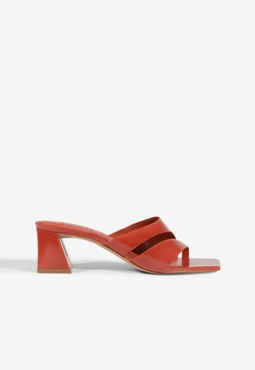 Madeline Mid Sandal simple design Enhanced Traction Nodes