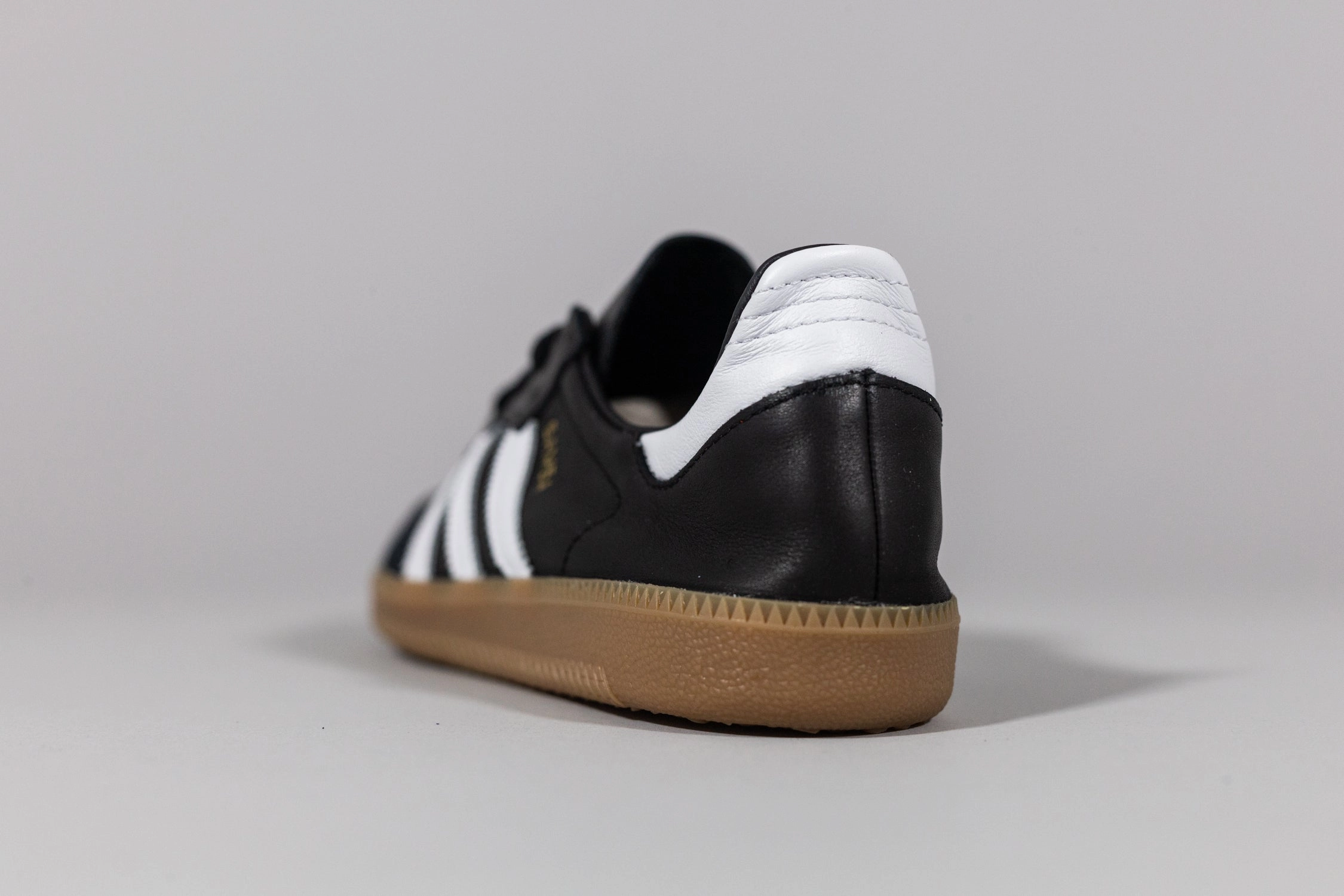 Dual Density Midsole adidas Samba Decon