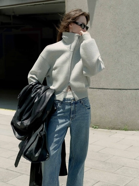 MinimalistStyle Zip Closure Cropped Jacket