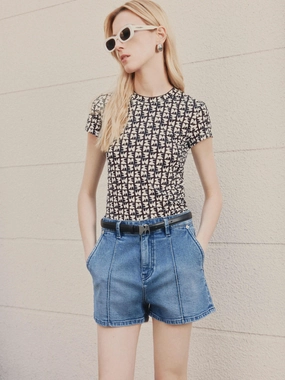 Cool and Relaxed Monogram Print T-shirt
