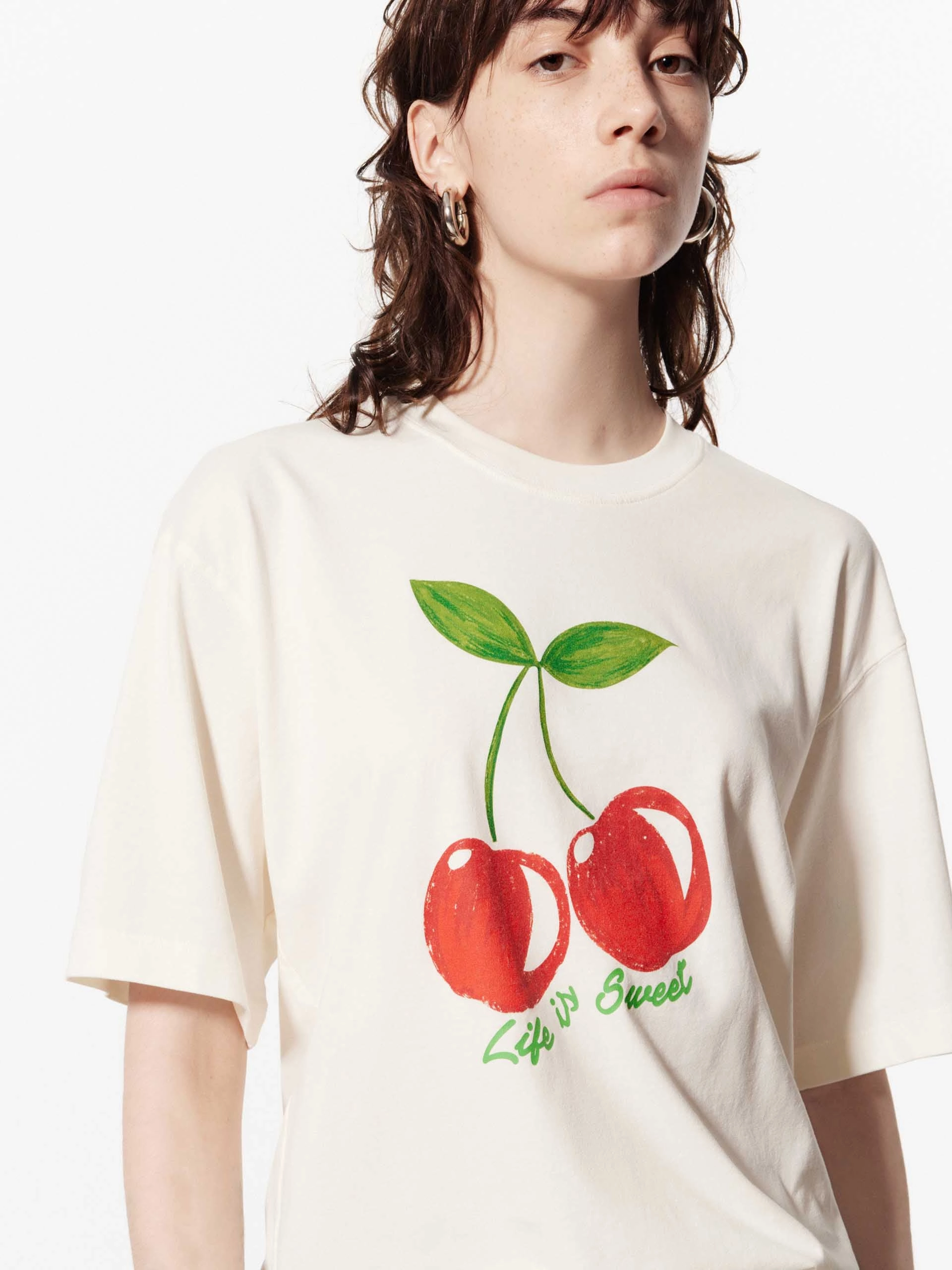 Wrinkle Resistant Minimal Trend Cotton Cherry Graphic T-Shirt