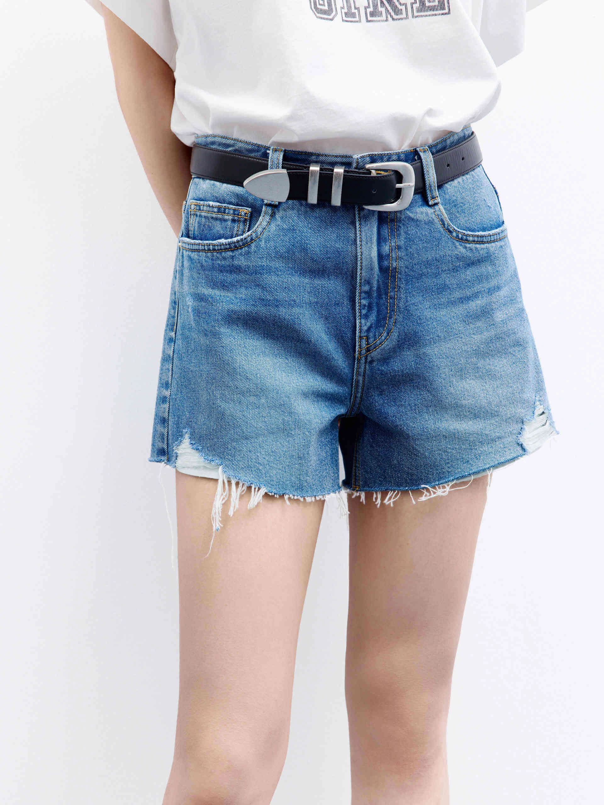 Comfort Focused Active Utility Mid Waist Raw Hem Shorts