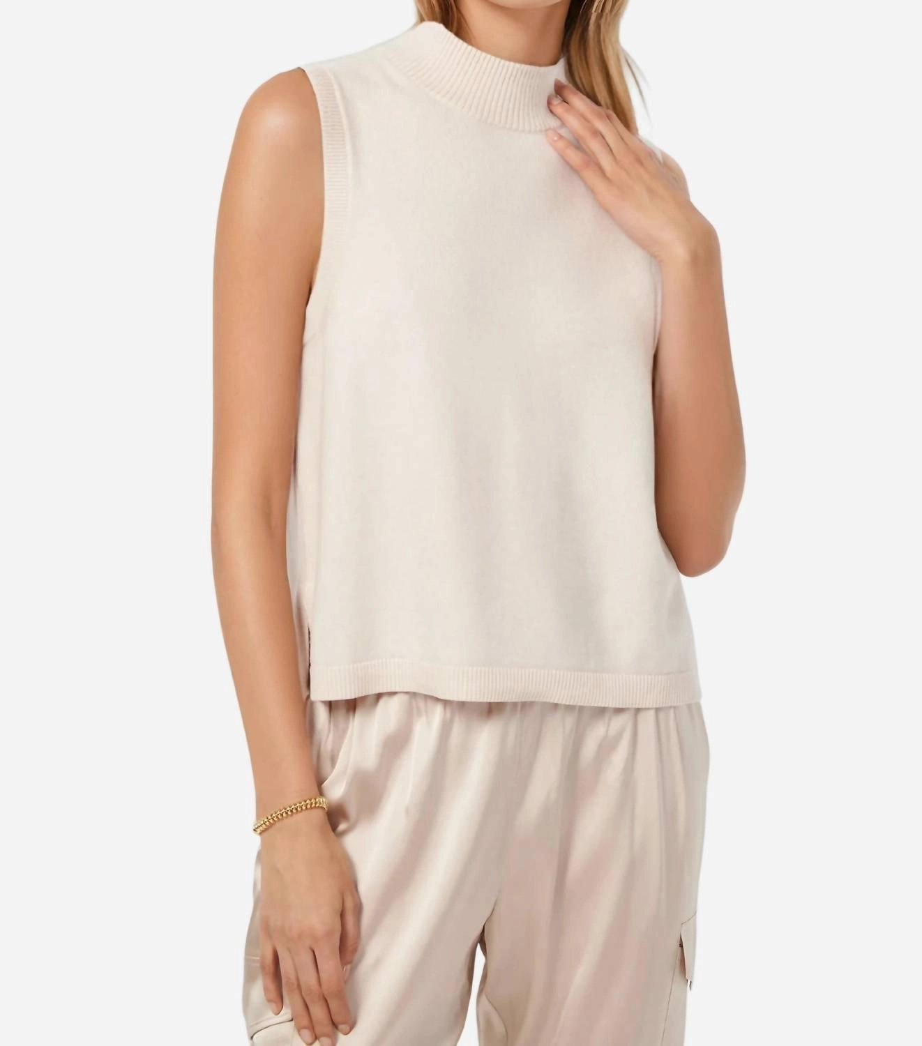 Winter Ready Outfit Naftali Sweater Vest In Canoli