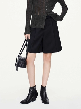 With Belt Pleated Shorts Travel Wear