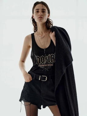 MultiFunctional Pocket Placement NOIR Printed Tank Top