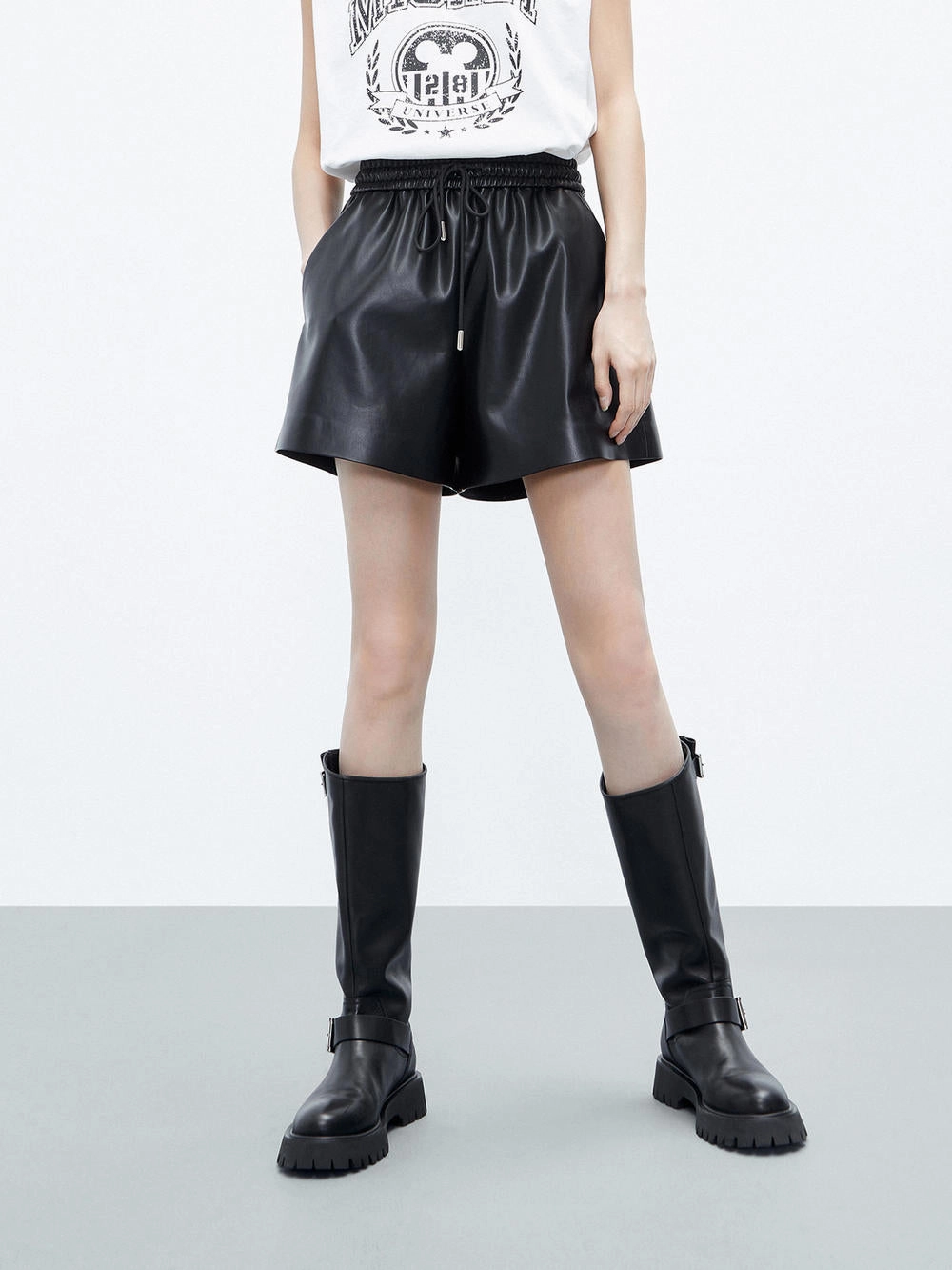 Quick drying material Drawstring Waist PU Shorts