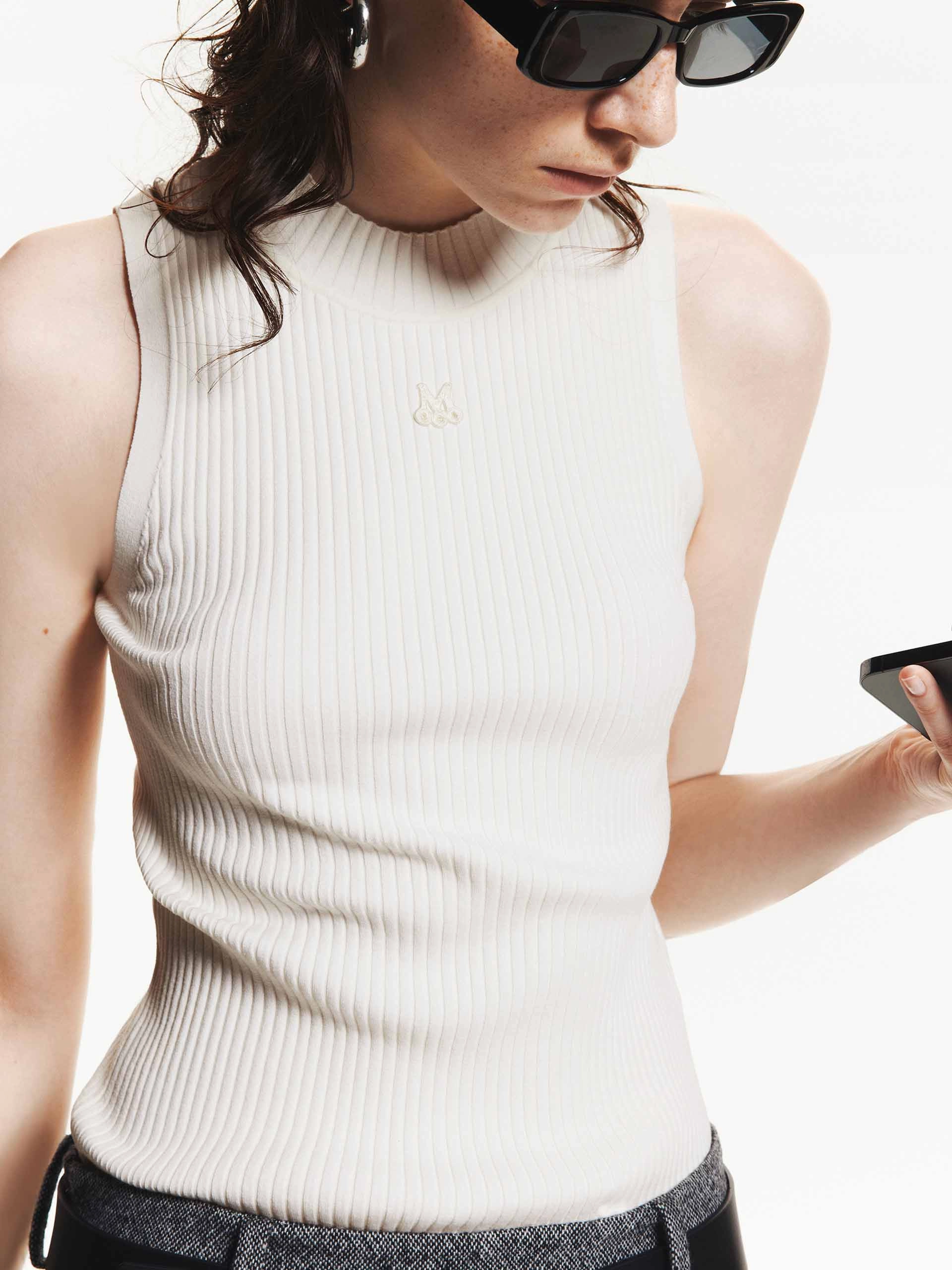 Temperature Regulating Textile Fitted Ribbed Tank Top