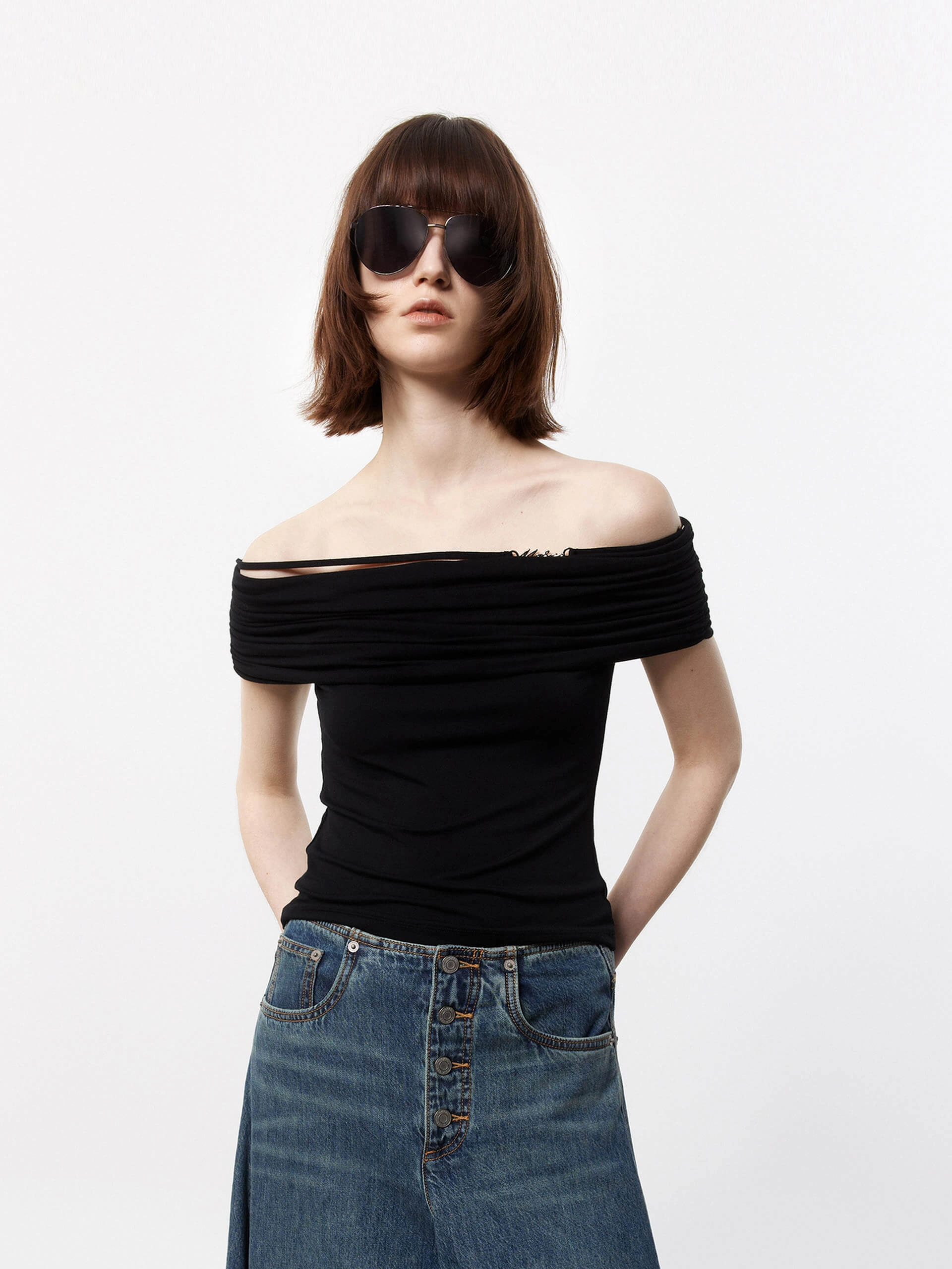 GarmentWashedFinish Sleeveless Tee Off Shoulder Fitted Top