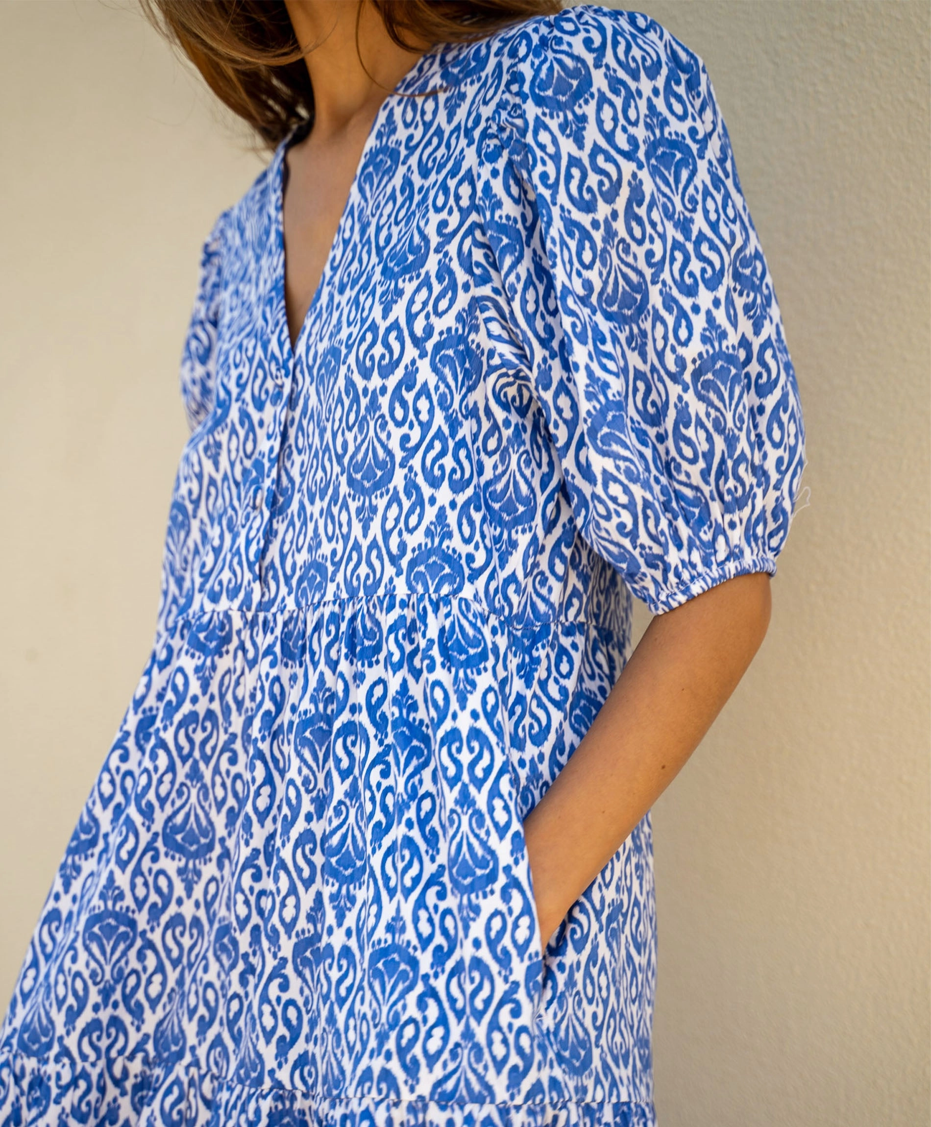 Olivia Dress High Neck