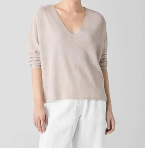 Softened Edges Comfy Knit Look Organic Linen Cotton V-Neck Top In Undyed Natural