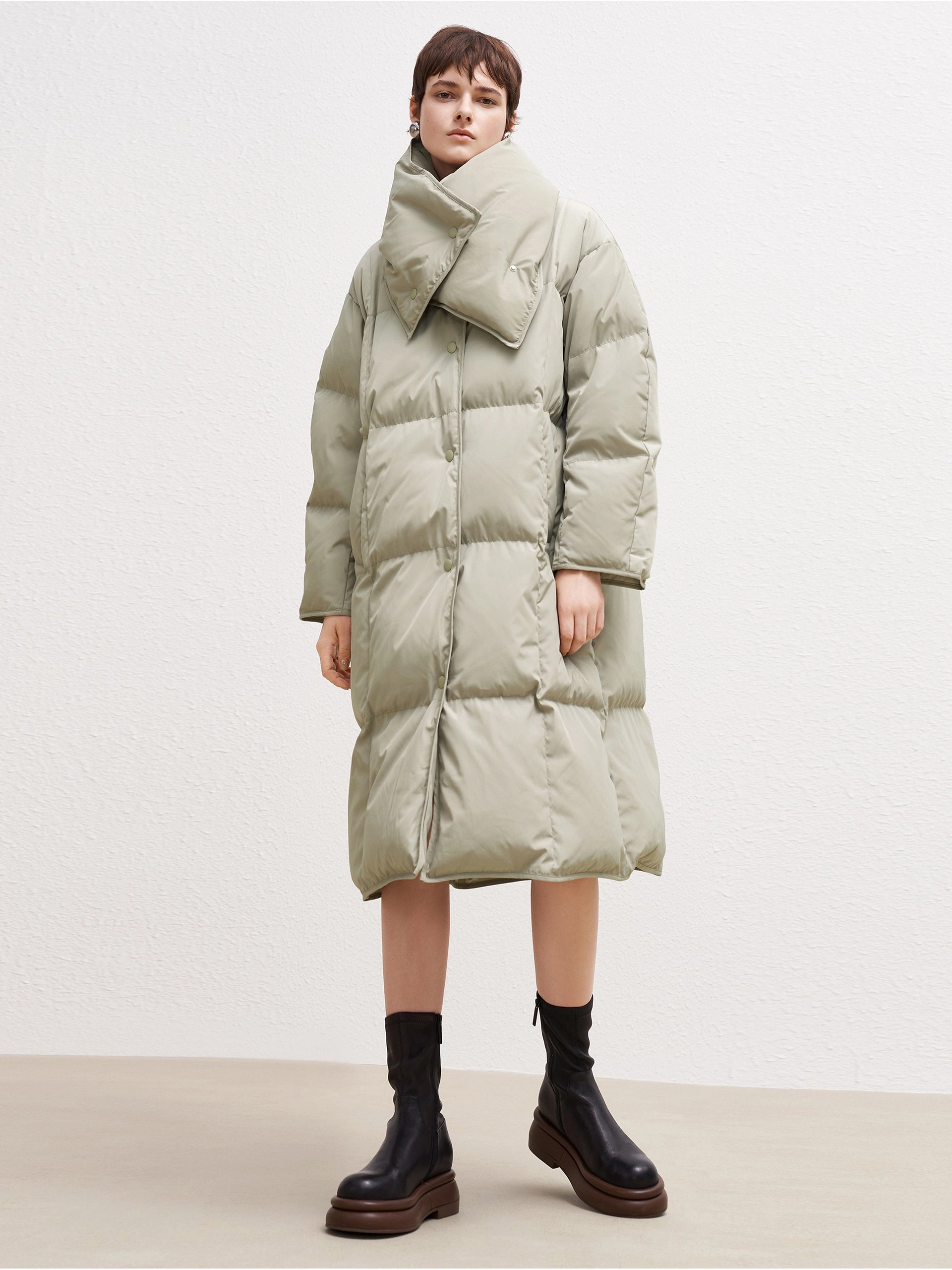 Odor Resistant Treatment Cozy Layering Detachable Scarf Down Coat