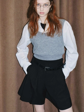 BondedEdges Linen Blend Fabric Paneled Cropped Shirt