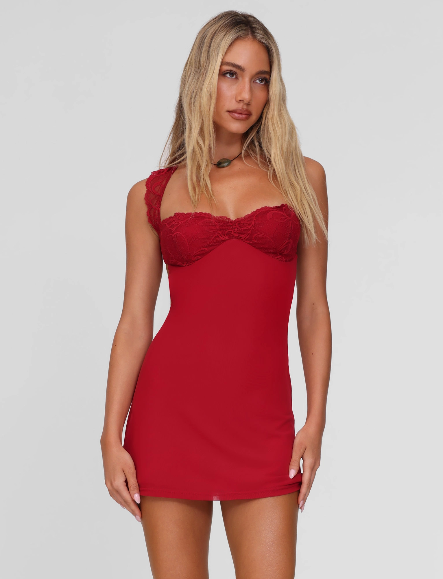 NYOMI MINI DRESS - RED : RED Relax Cut