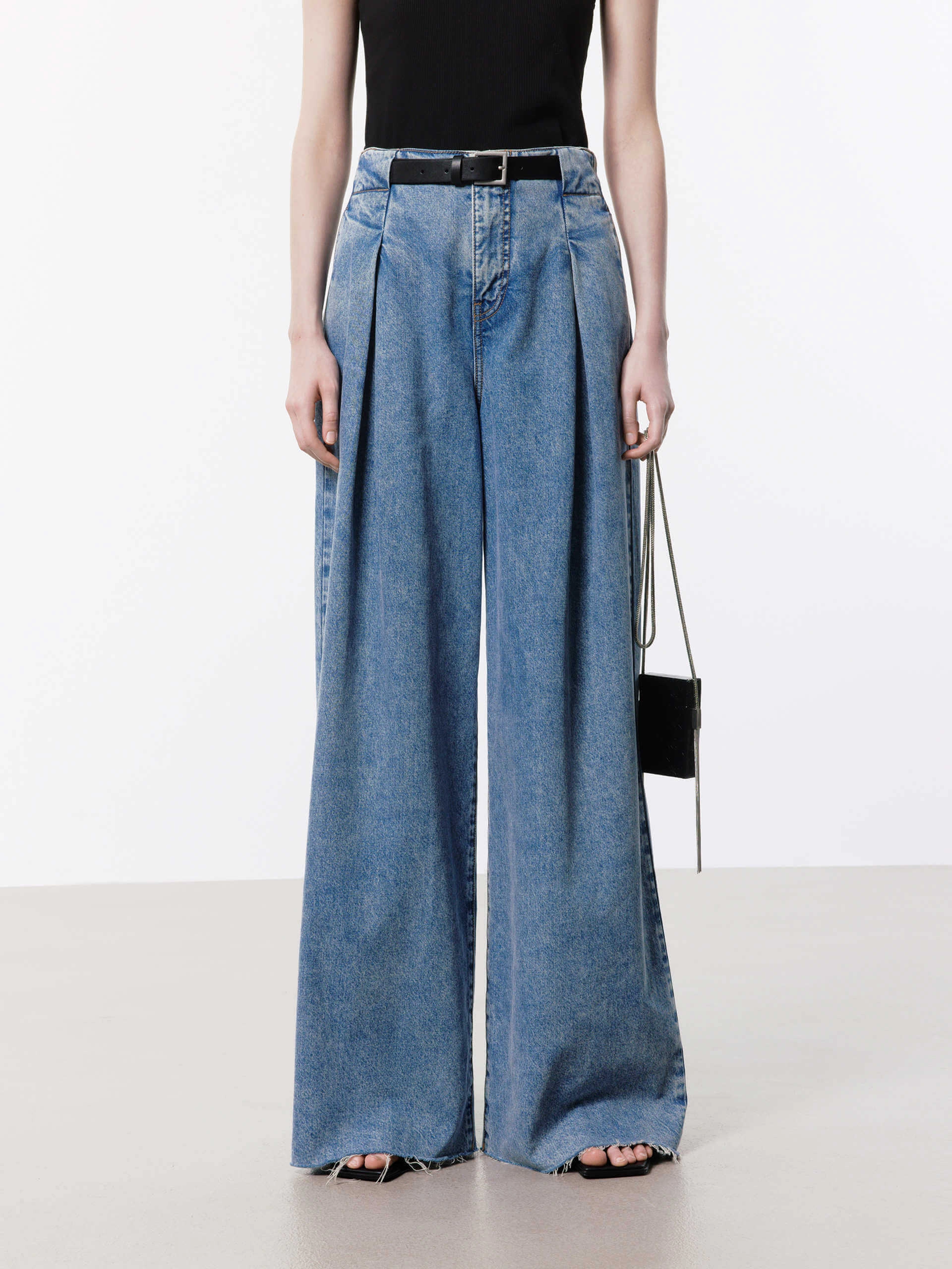Everyday Style Base Wear Pleated Wide Leg Jeans