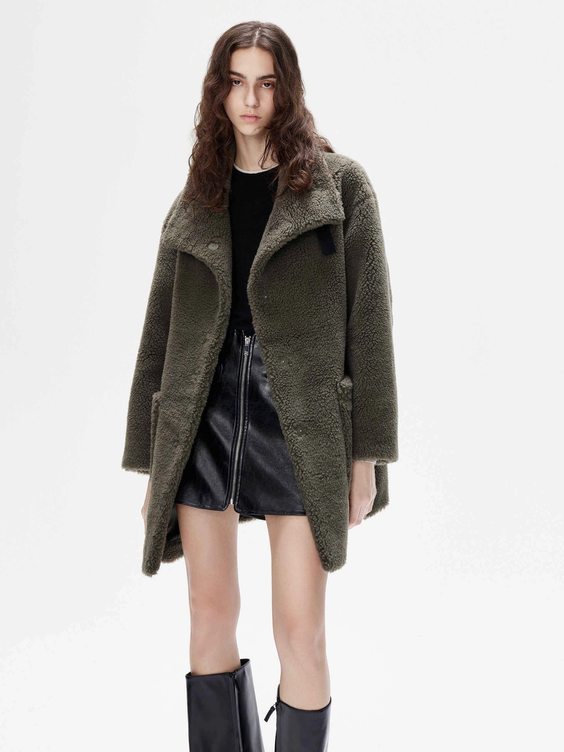 Textured Fabric Finish Pocket Detailed Teddy Coat