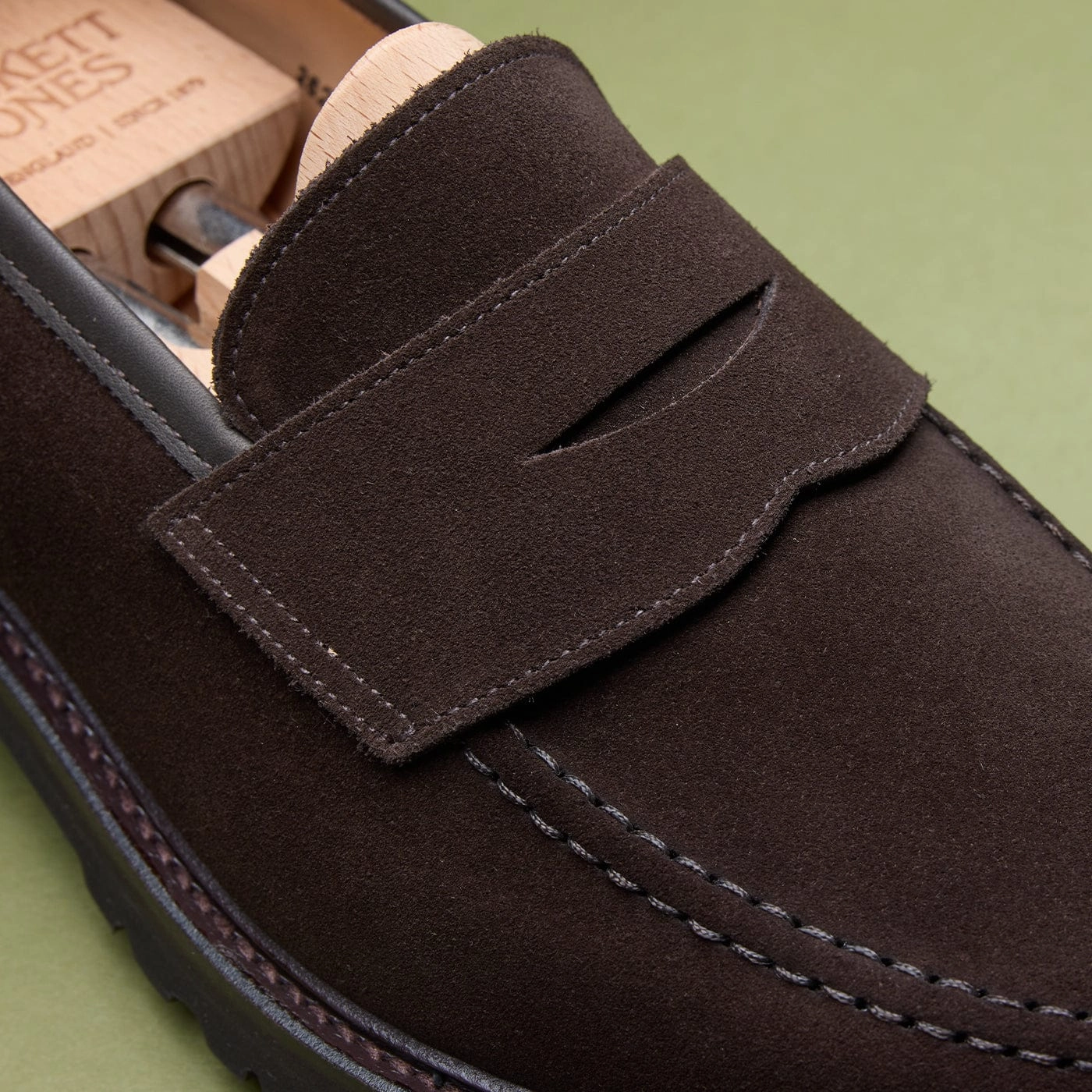 Boston 2 Dark Oak Suede All Day slow walk