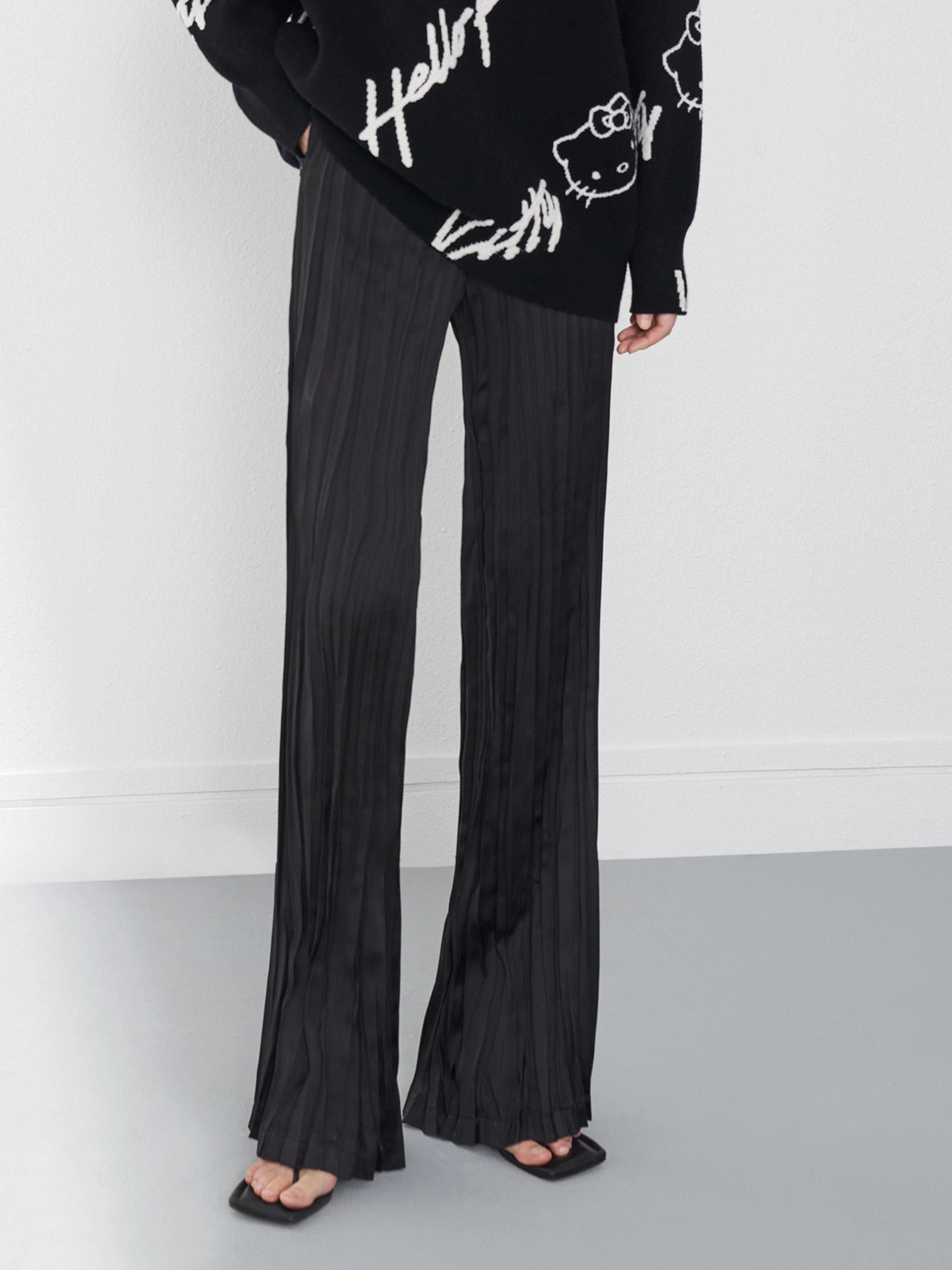 Pleated Textured Straight Pants ErgonomicStitching