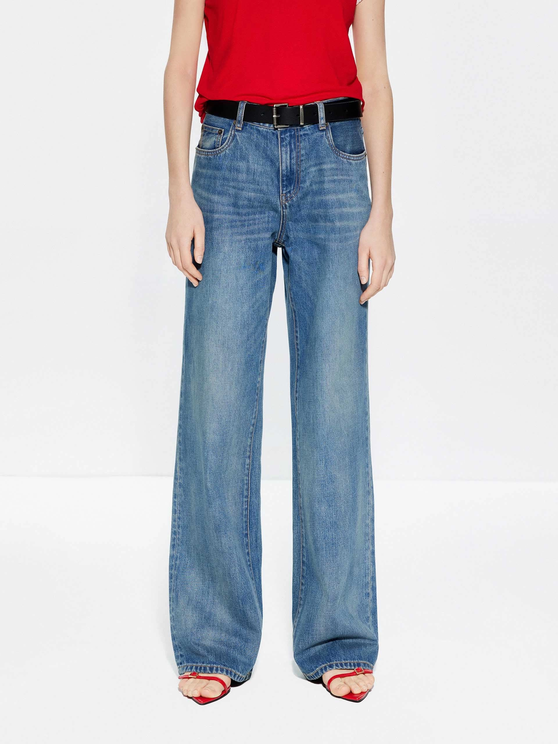 Simple Detail Spring Attire Comfy Cotton Straight Jeans