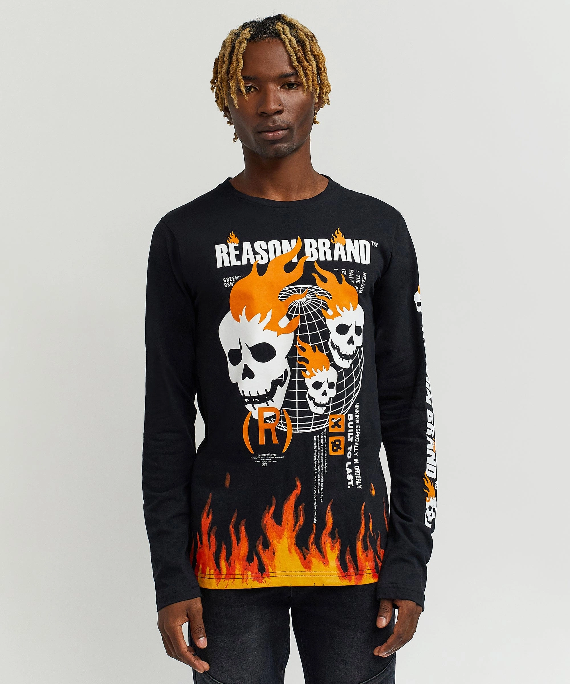 Tailored Silhouette Minimalist Detailing Brad Skull Flame Placement Print Long Sleeve Tee