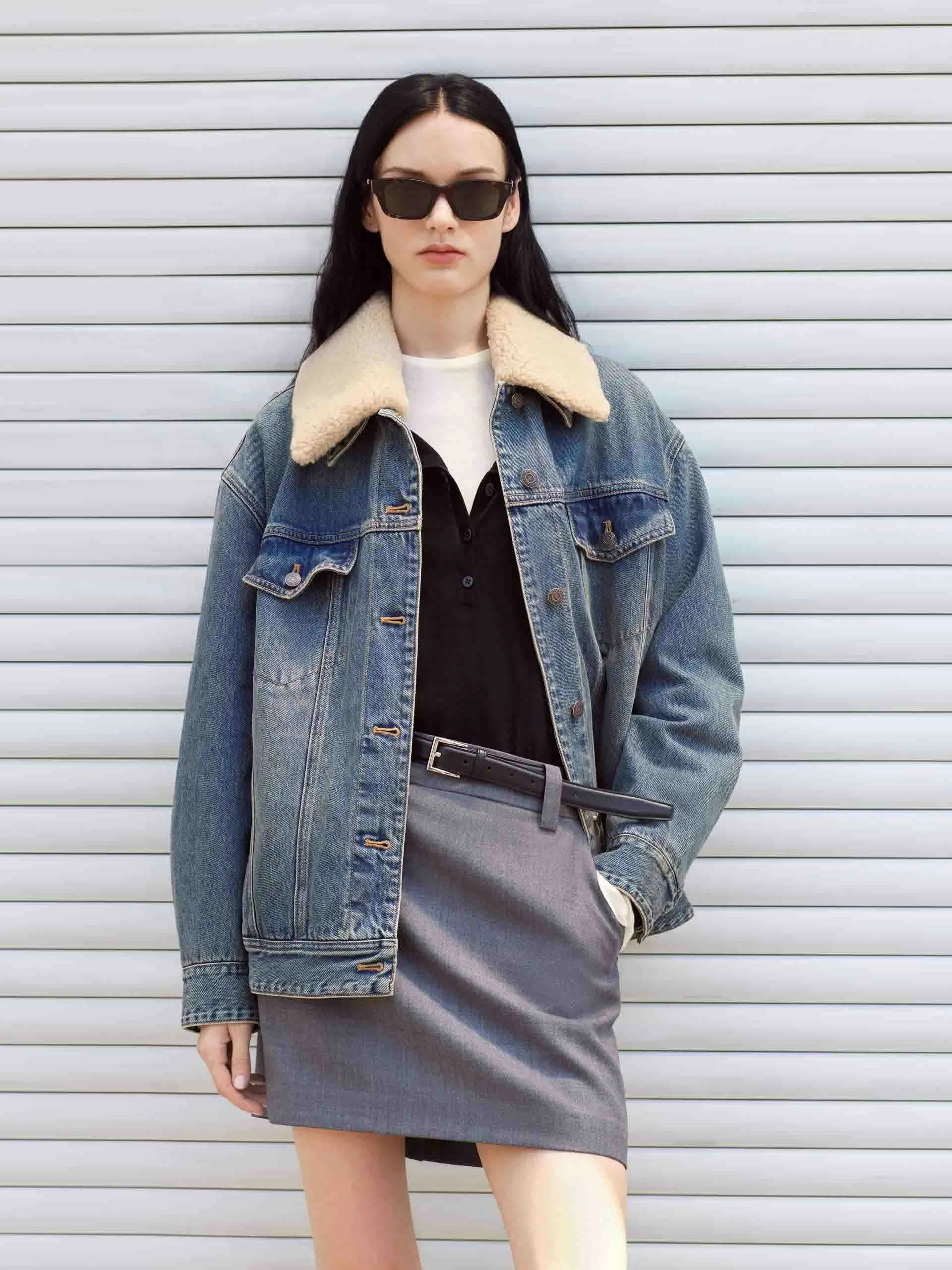 snag resistant Detachable Collar Denim Jacket