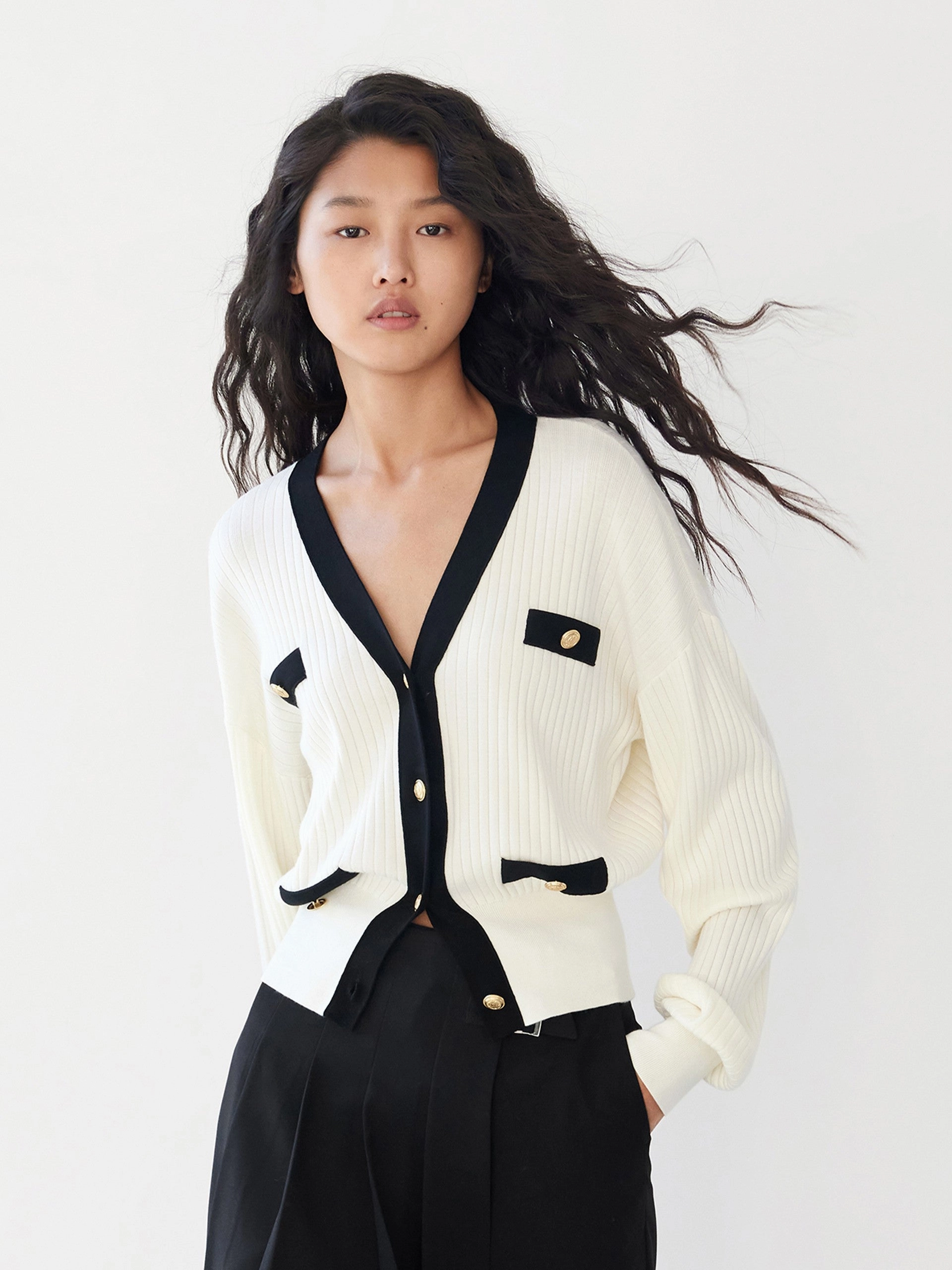 Contrast V-neck Metal Button Cardigan Retro Style