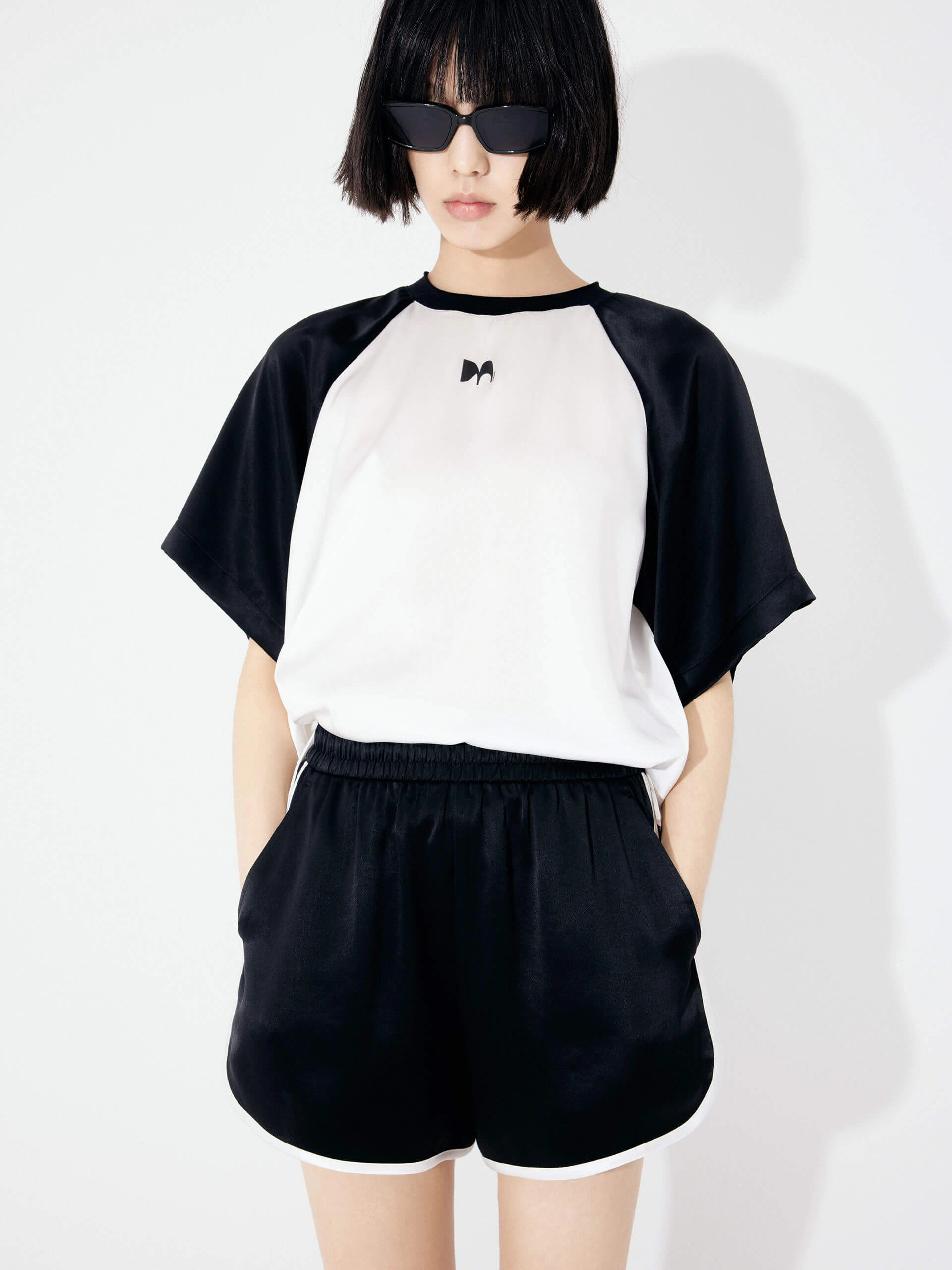 Stylish Design Raglan Sleeves Contrast T-shirt