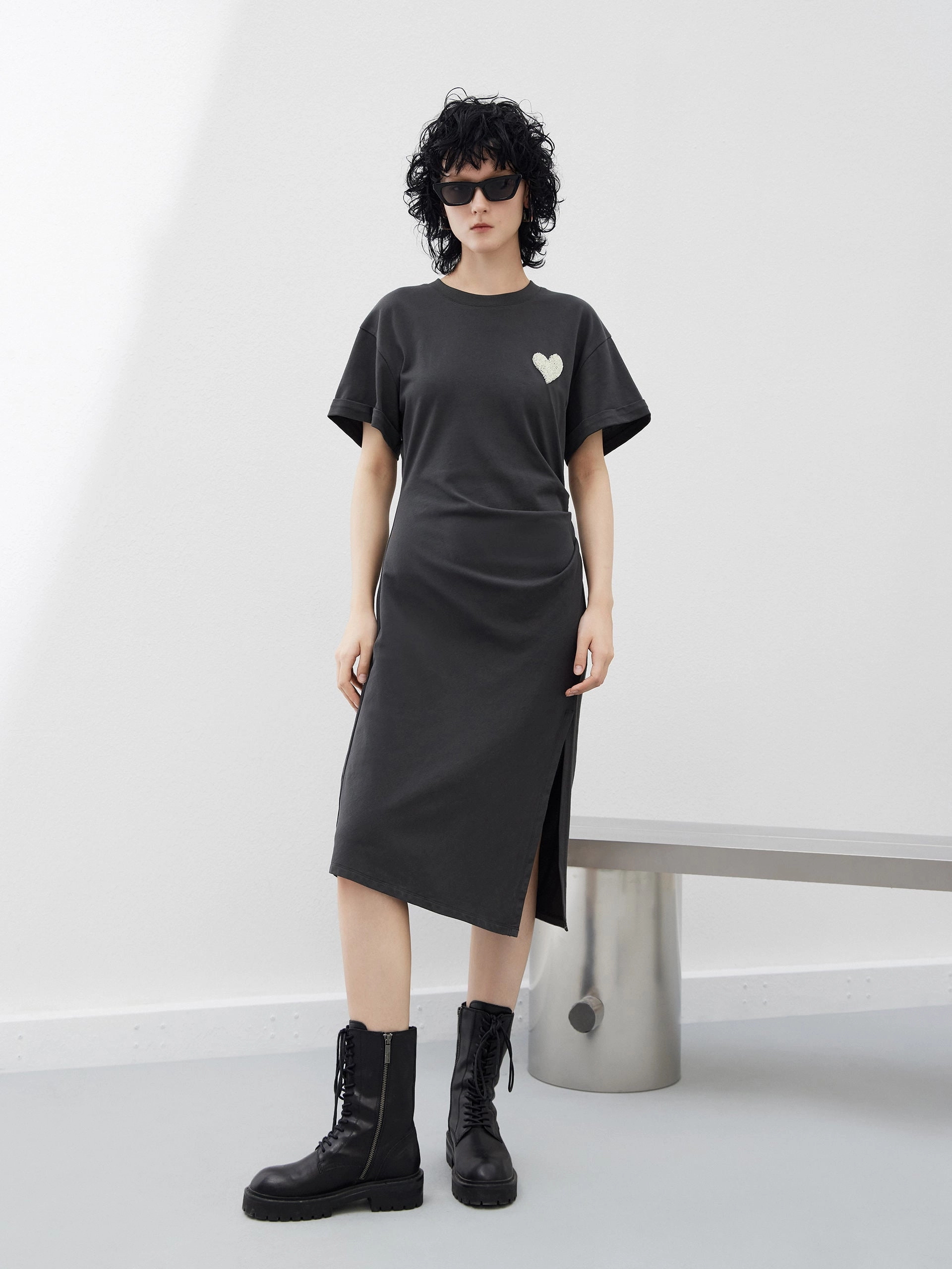 Pleated Sequin Details Dress Mid layer Satin-Edge