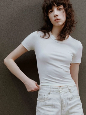 Layerable Look Regular Logo Fitted Tee