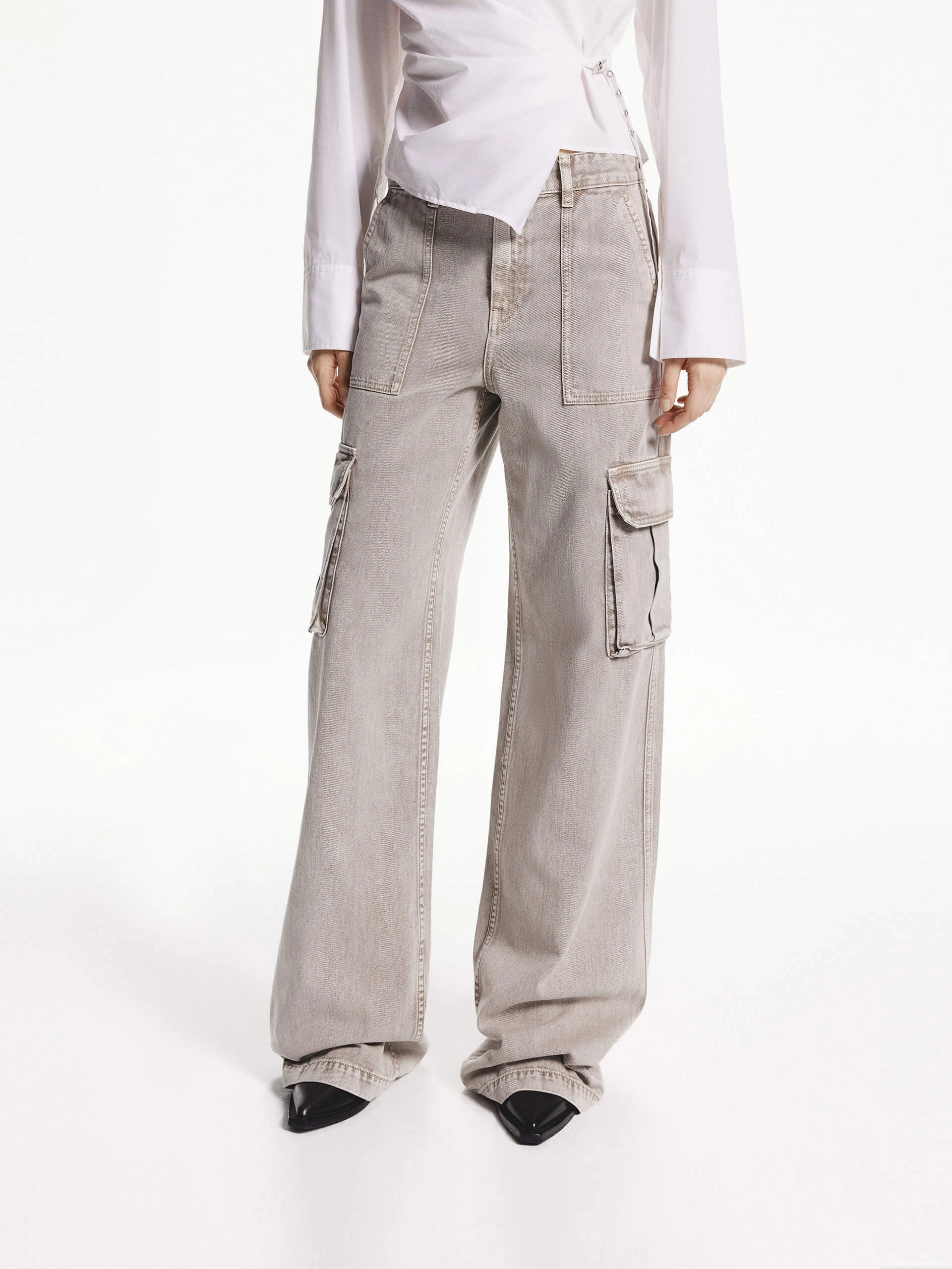 Relaxed Fit Cargo Jeans Textured Family Style Autumn Days