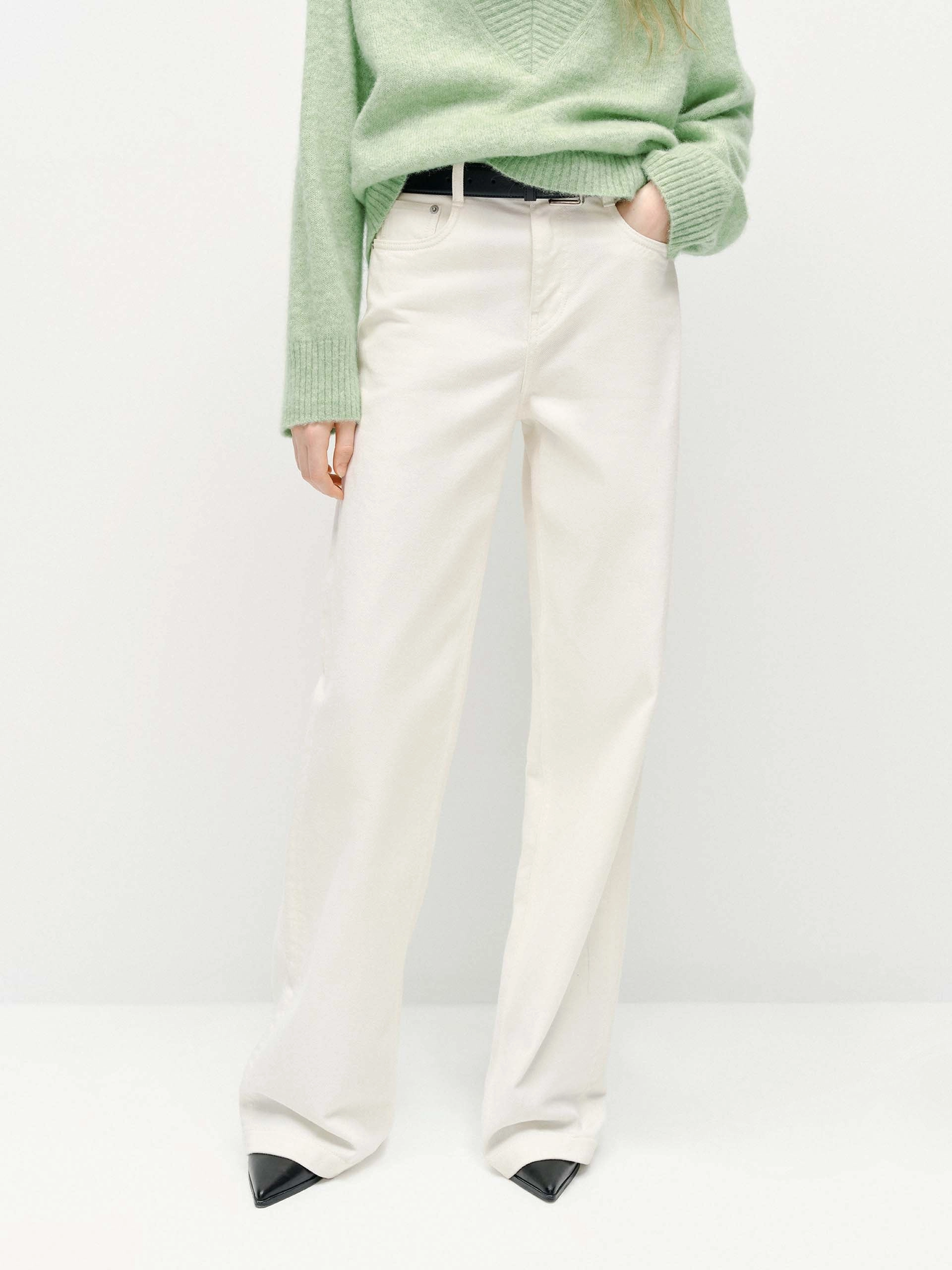 Relaxed White Straight Jeans Pre Shrunk Material