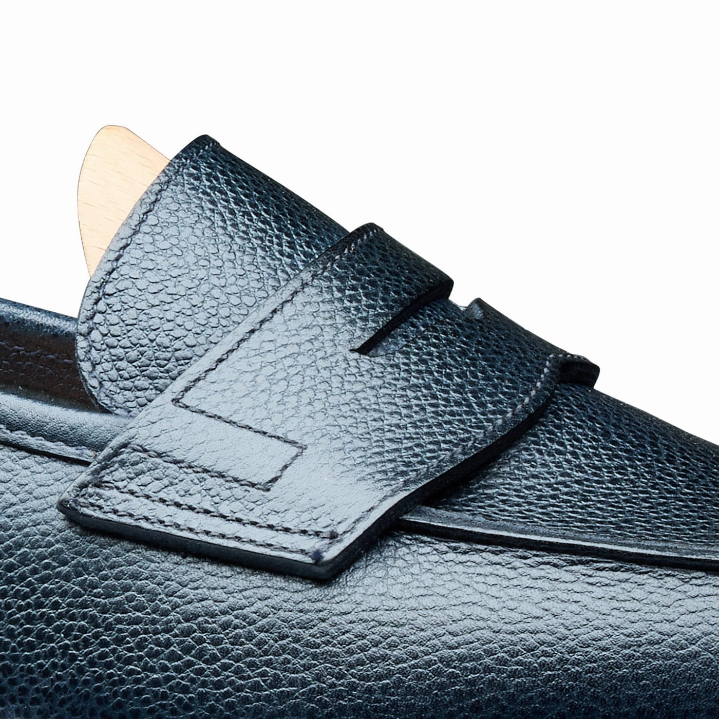 Richmond 2 Navy Pebble Grain Breathable Lining