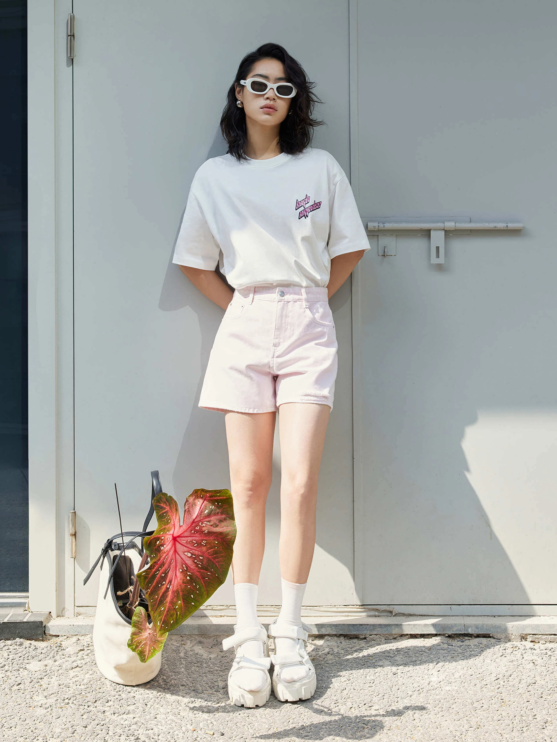 Cropped hem Vintage Wash Ripped Details Cotton Denim Shorts