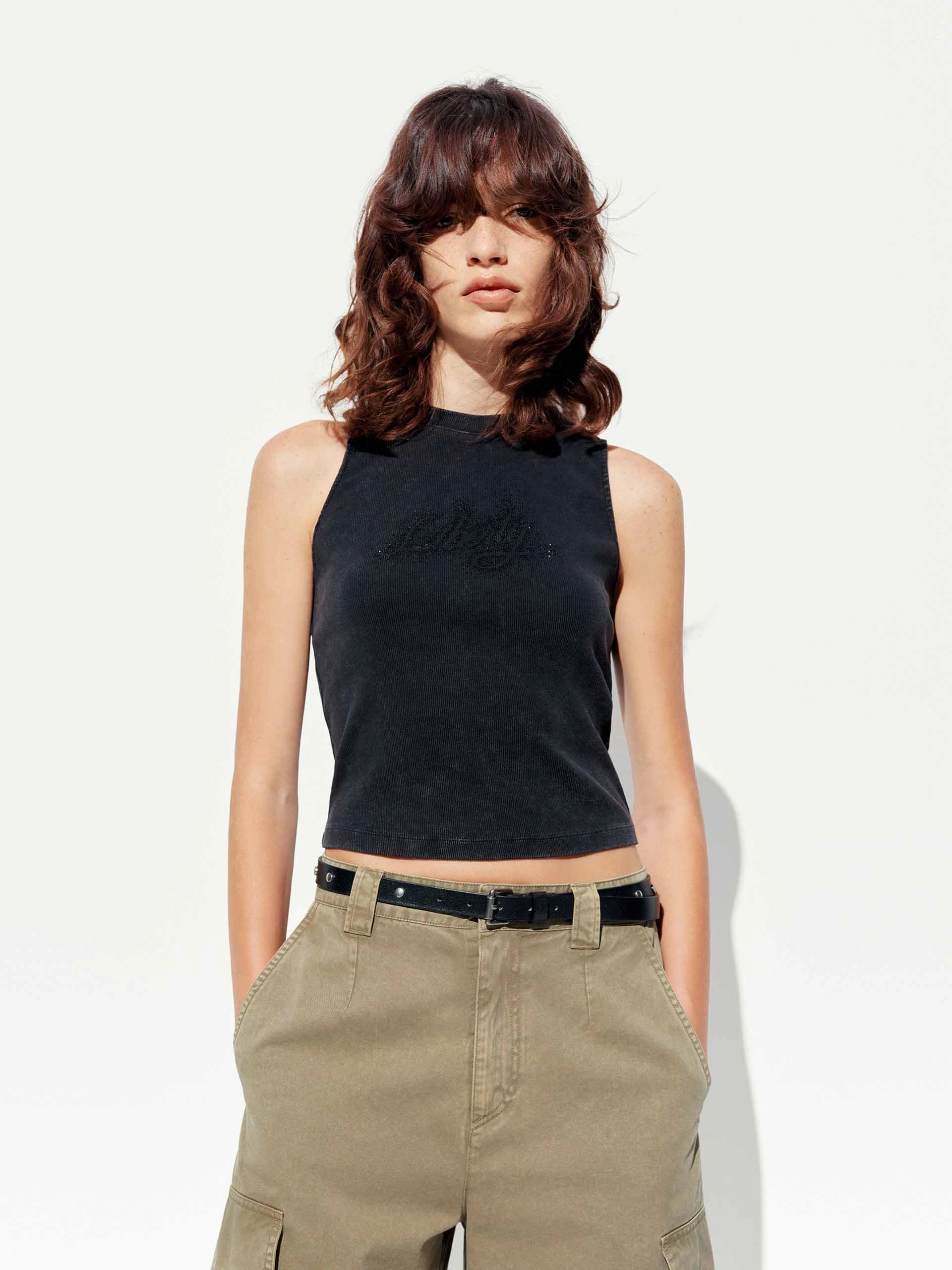 Letter Printed Tank Top LowProfileZipperSystem MoistureWickingTechnology