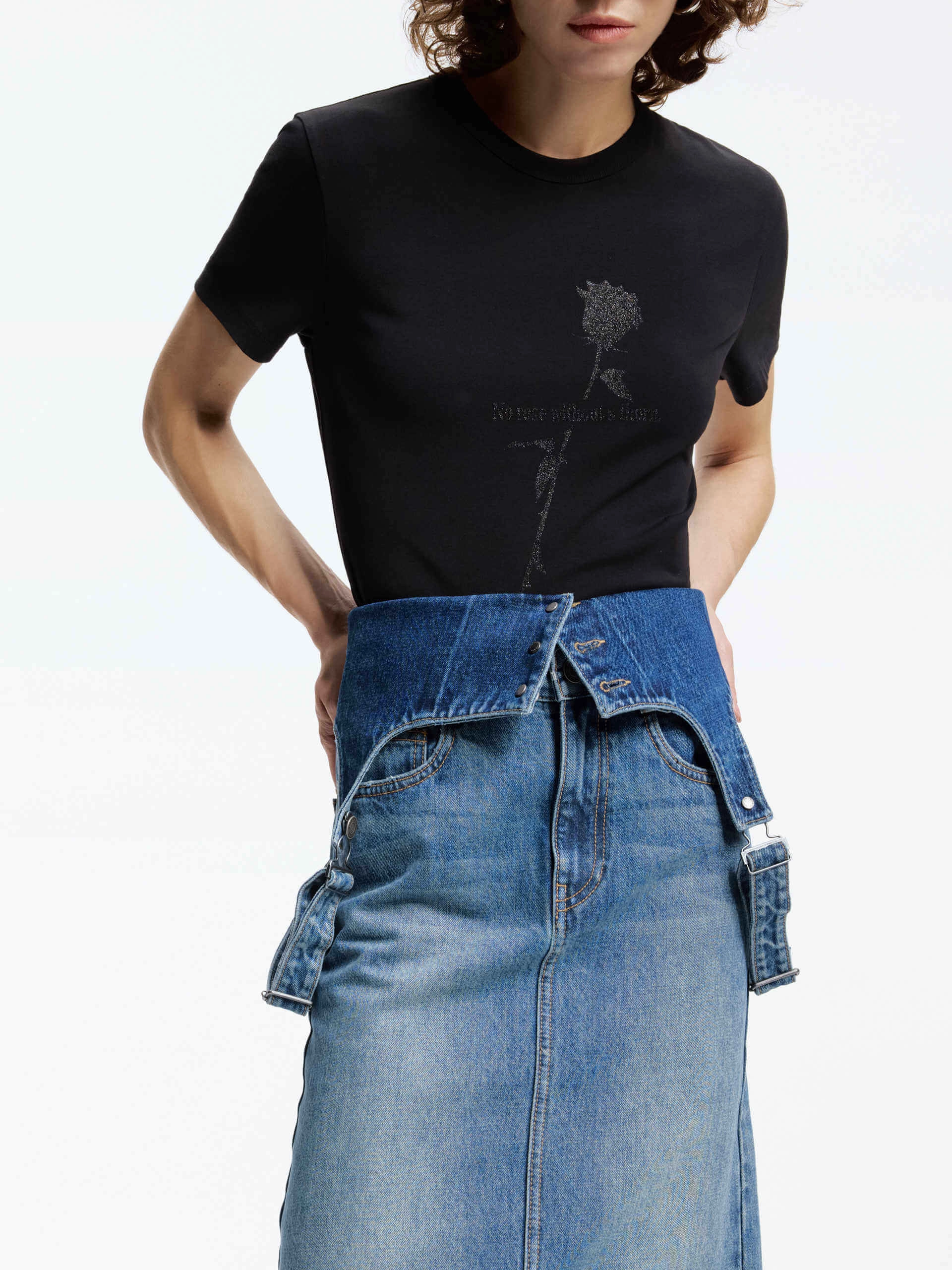Rose Pattern Cotton T-shirt Halloween Textured Surface