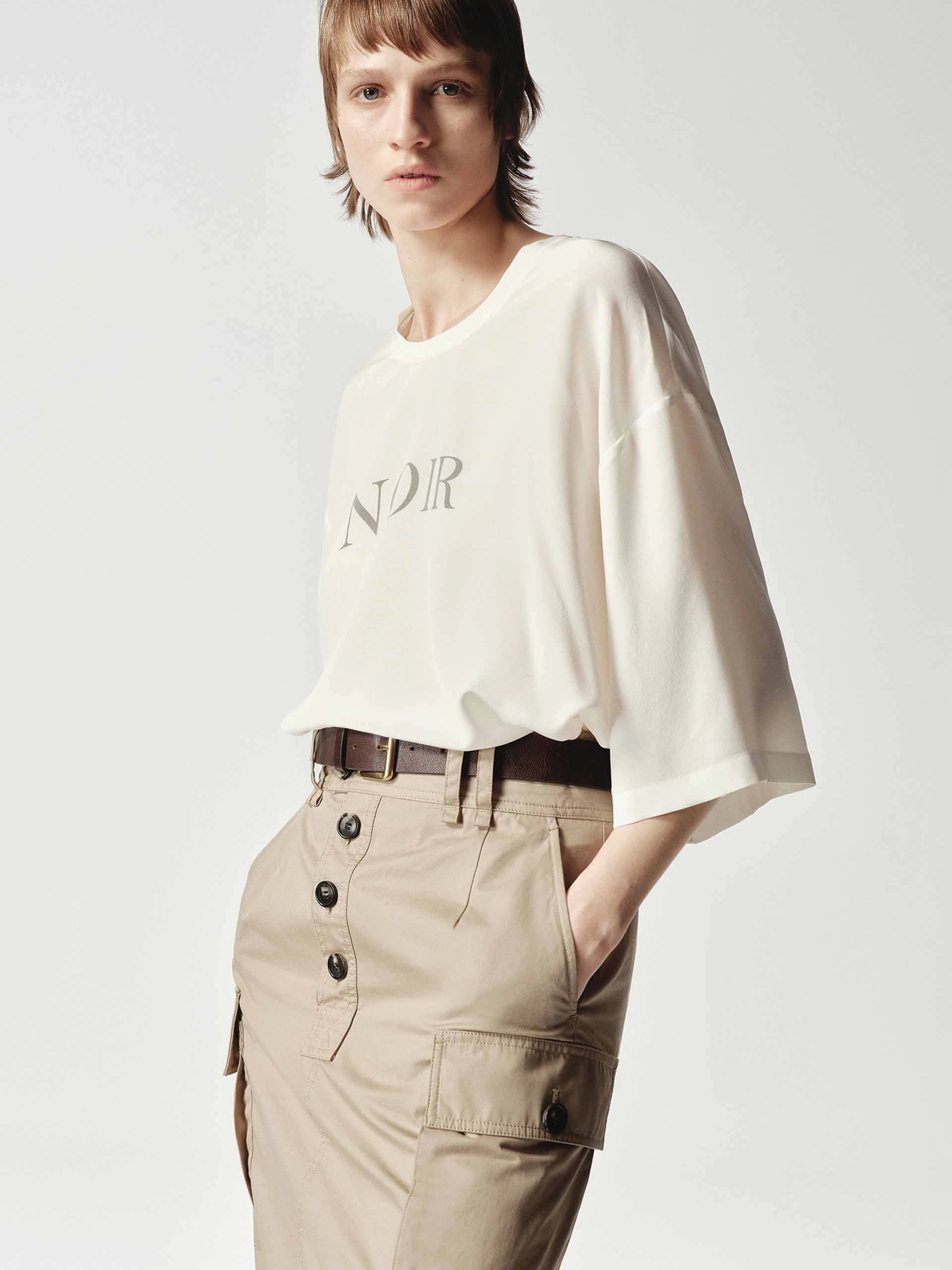 Round Neck Silk Top Ergonomic Shoulder Shape Light Reflective Printing