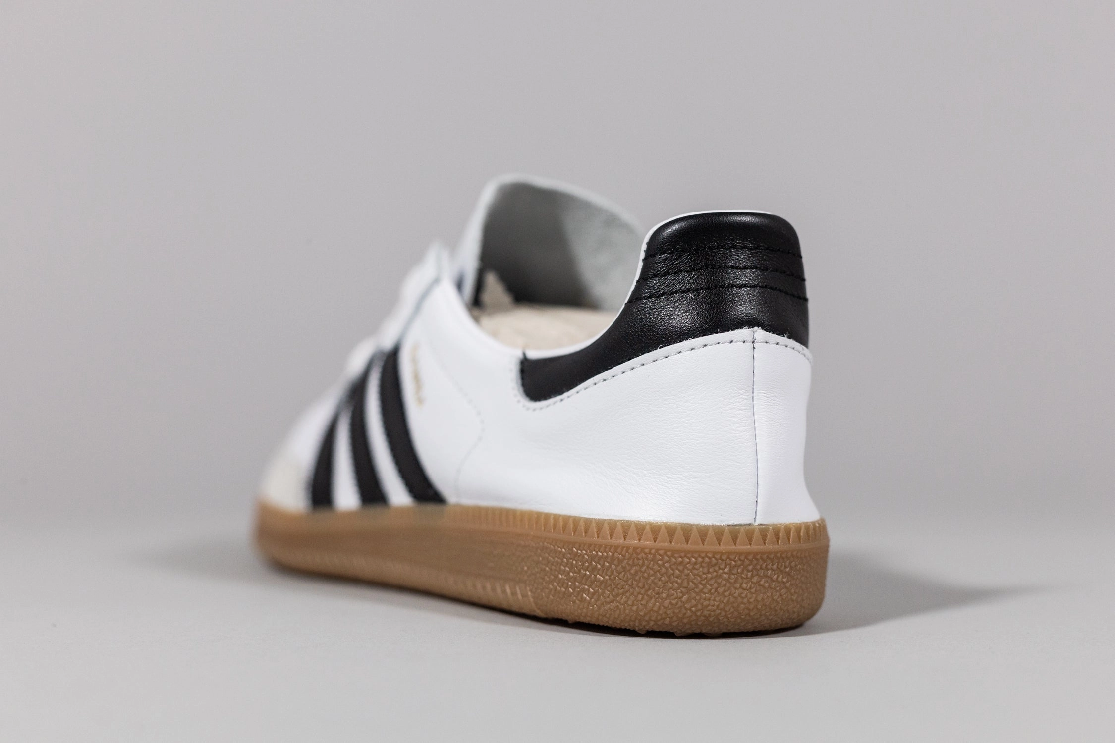 Dynamic Flex Grooves Relaxed Motion adidas Samba Decon 'Cloud White'