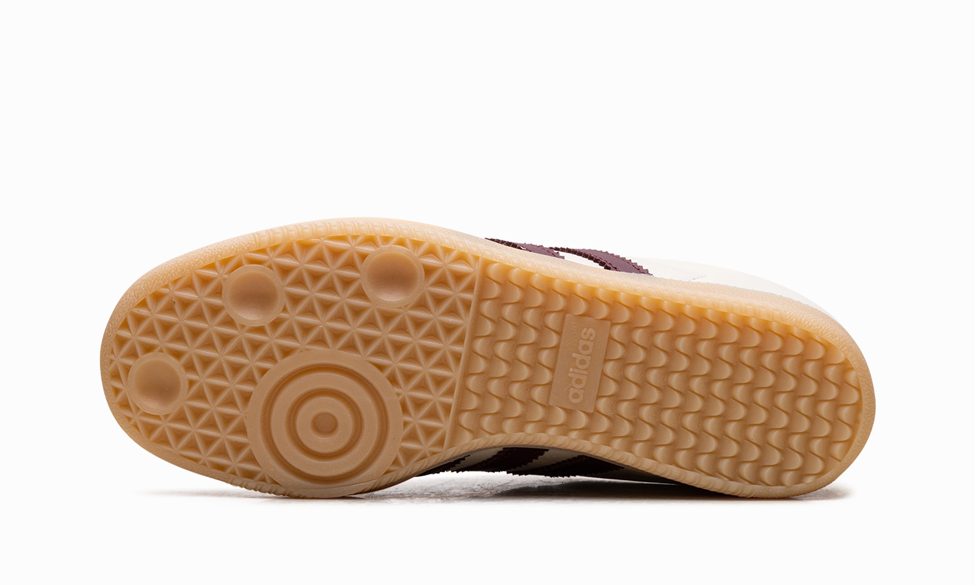 Samba OG "Cream White / Burgundy" outdoor mode