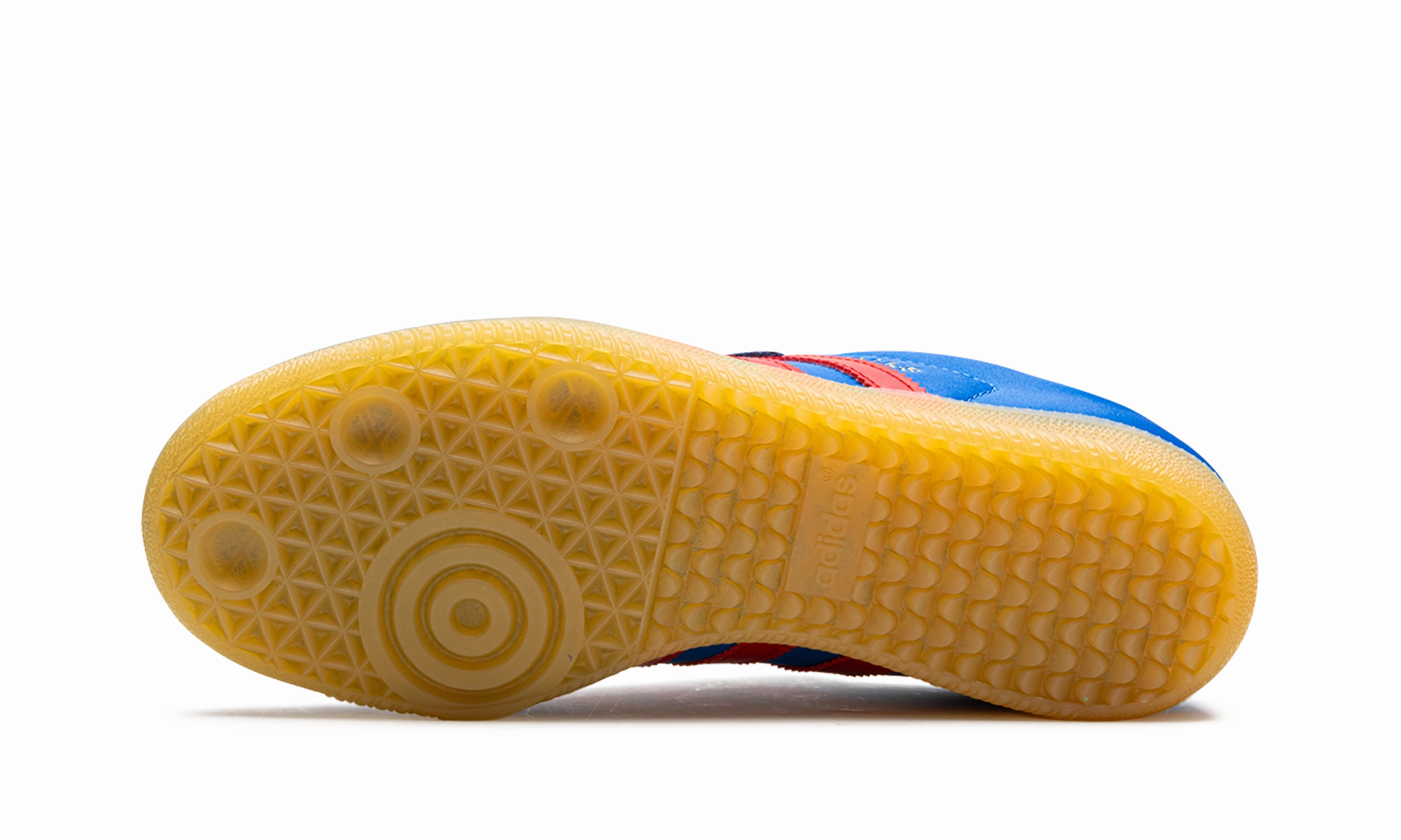 Samba "Sneaker Politics - Consortium Cup" Relax Vibe Minimal Design