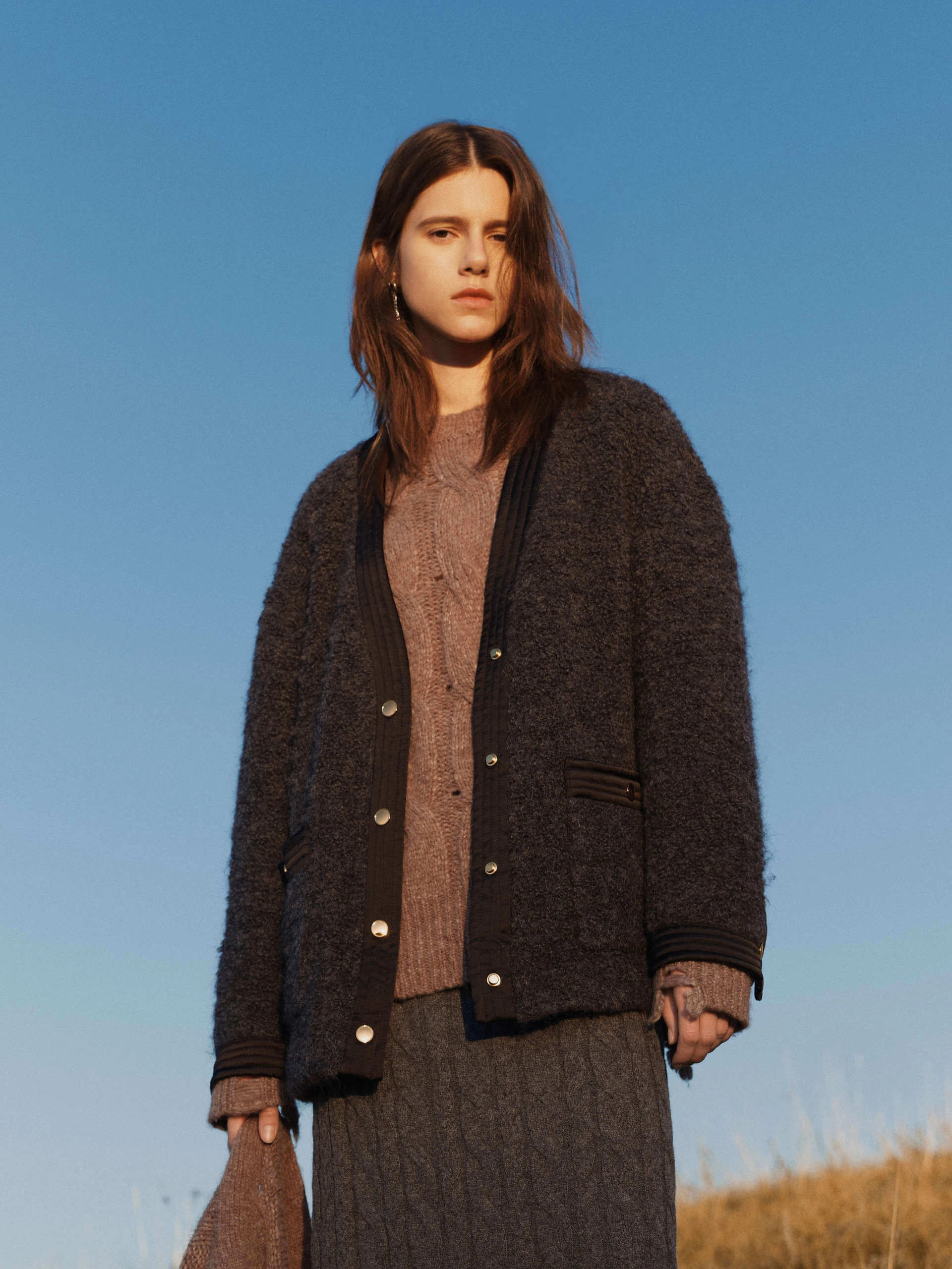 Oversized Fit AntiStaticFinish Satin Trimmed V-Neck Jacket