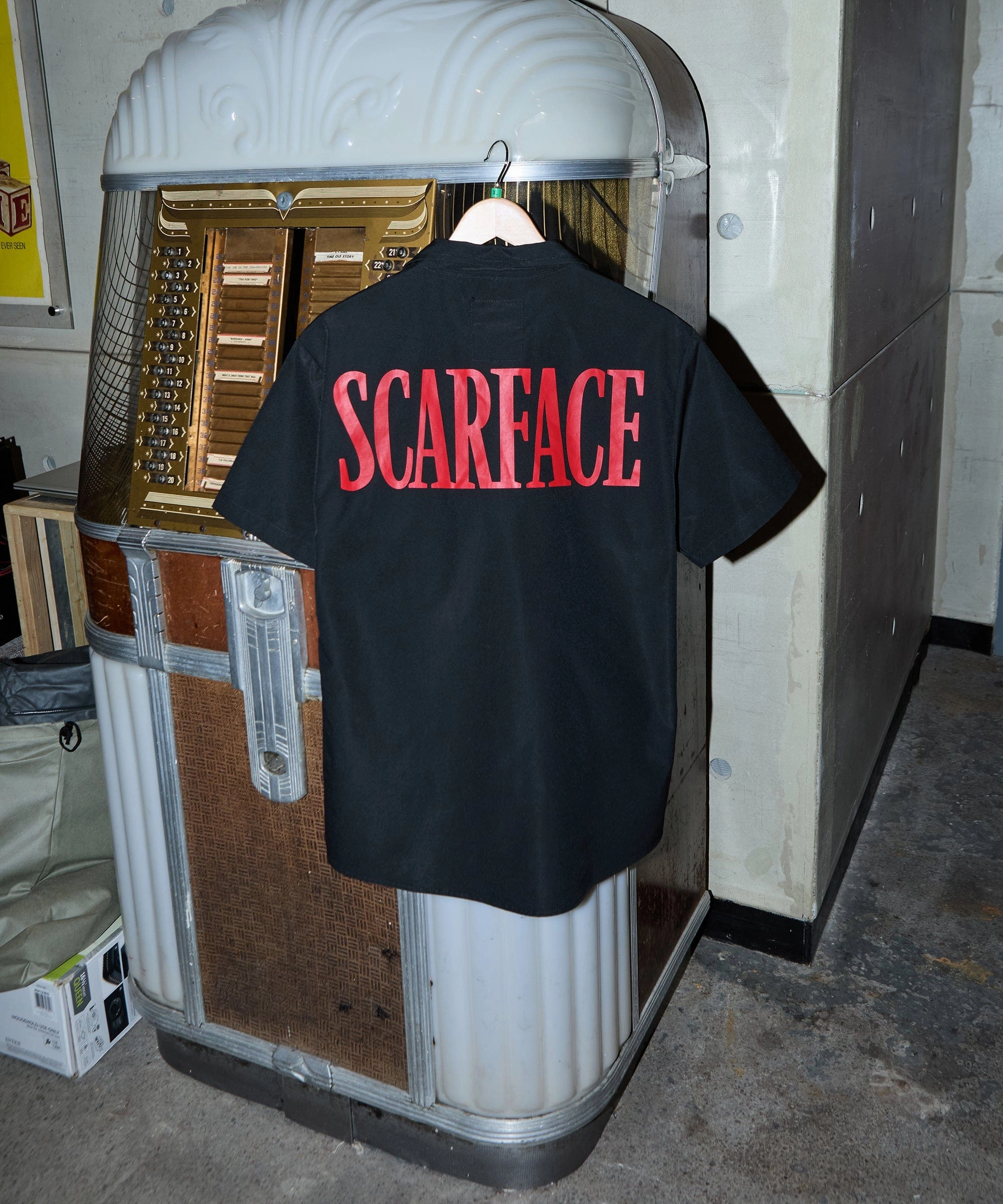 Scarface Mechanics Short Sleeve Shirt - Black Adjustable Hem Toggles