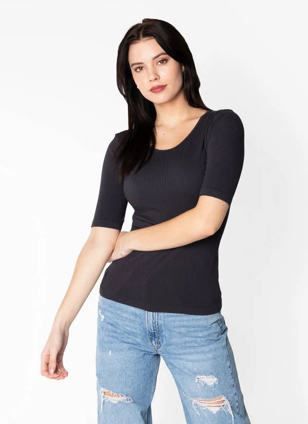 Seamless Short Sleeve Rib Top Reflective Logo Detail Adjustable Cuff System