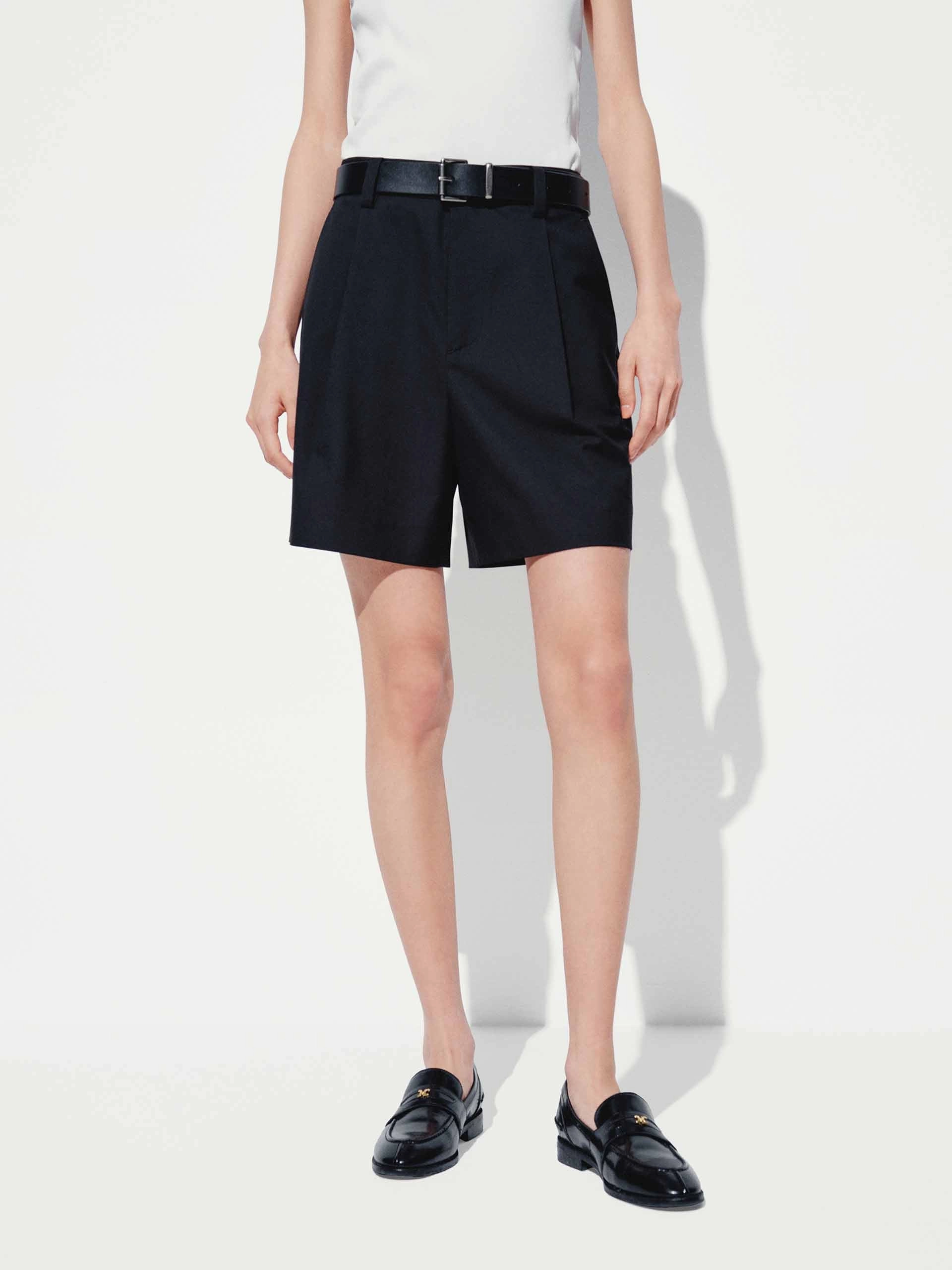Straight Side Pocket Shorts Button front