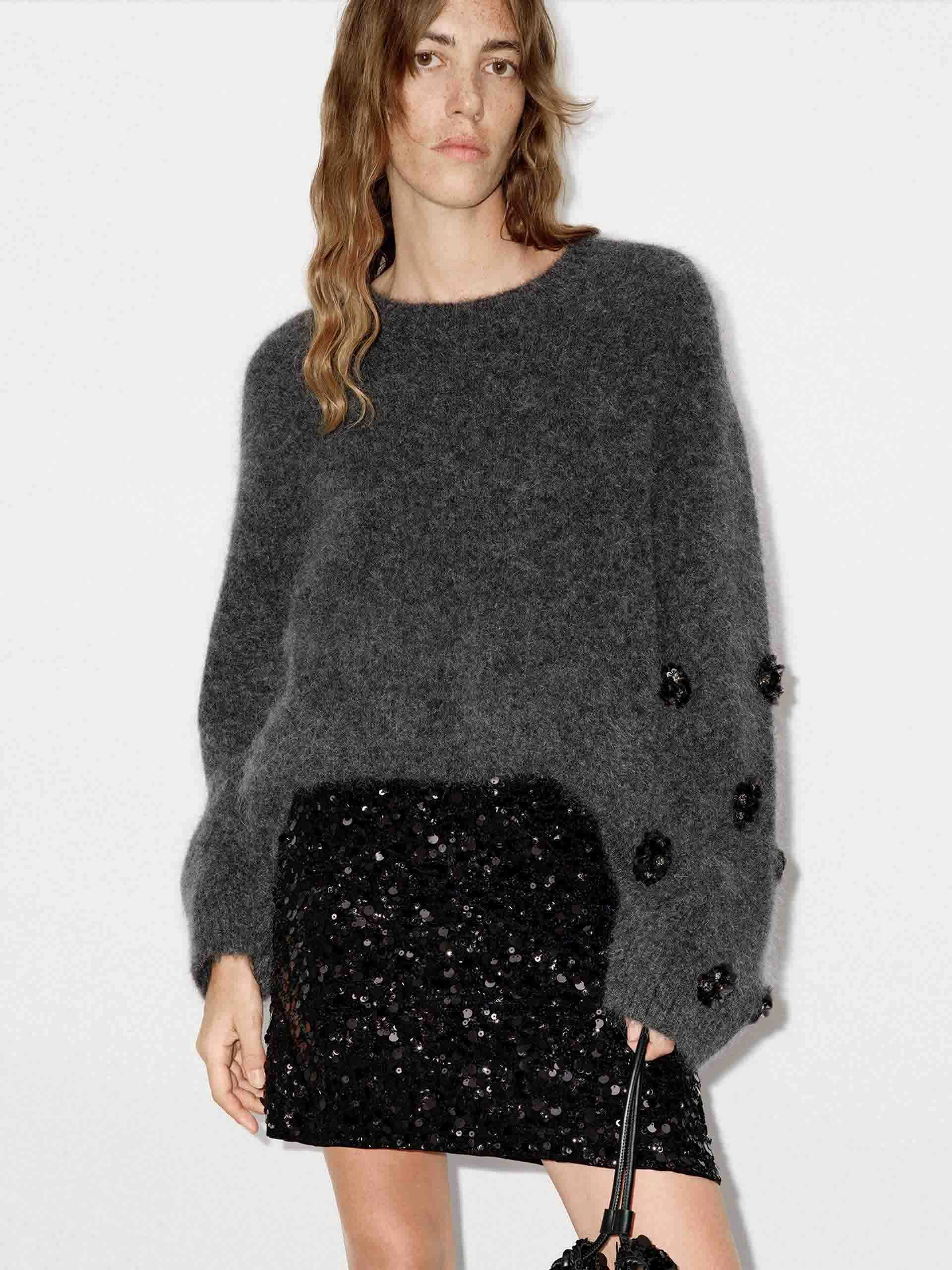 Sequin Detail Fluffy Sweater FlexFit Technology