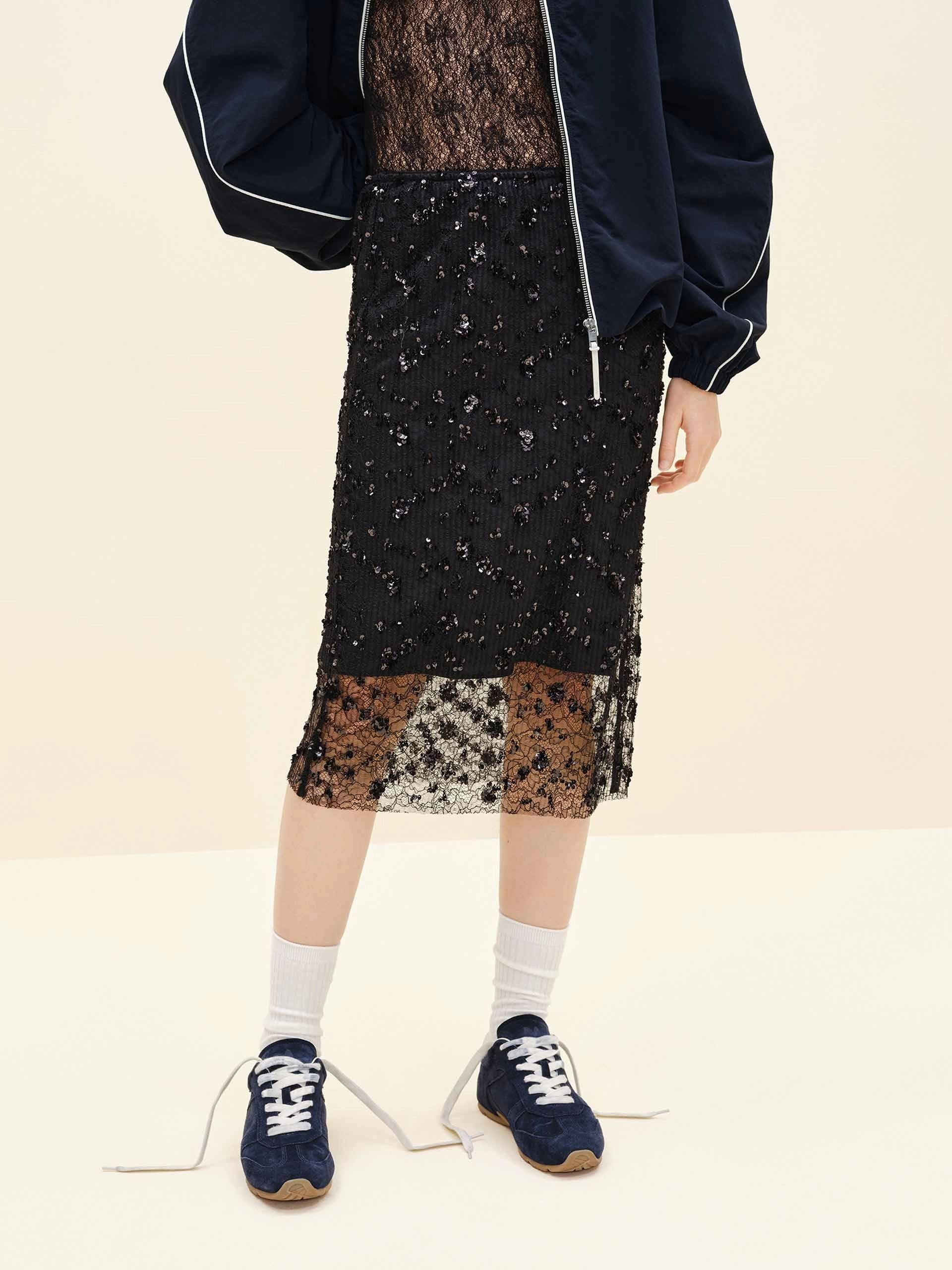 Sequin Detail Lace Skirt Flexible Ankle Cuffs Slim Fit Wear